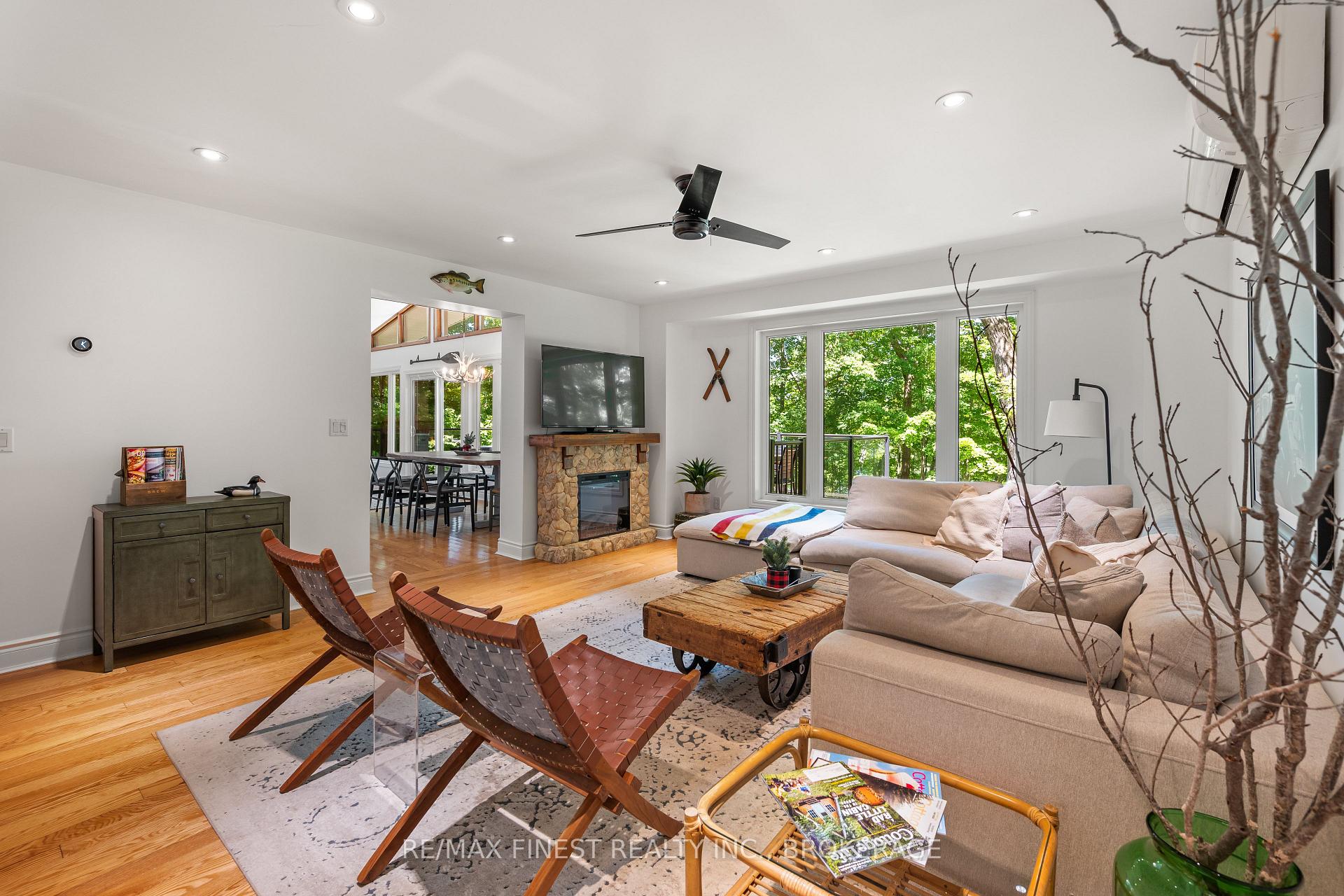 Photo 5 of 32 Oakwood Lane, Frontenac, Frontenac South — HOMEH