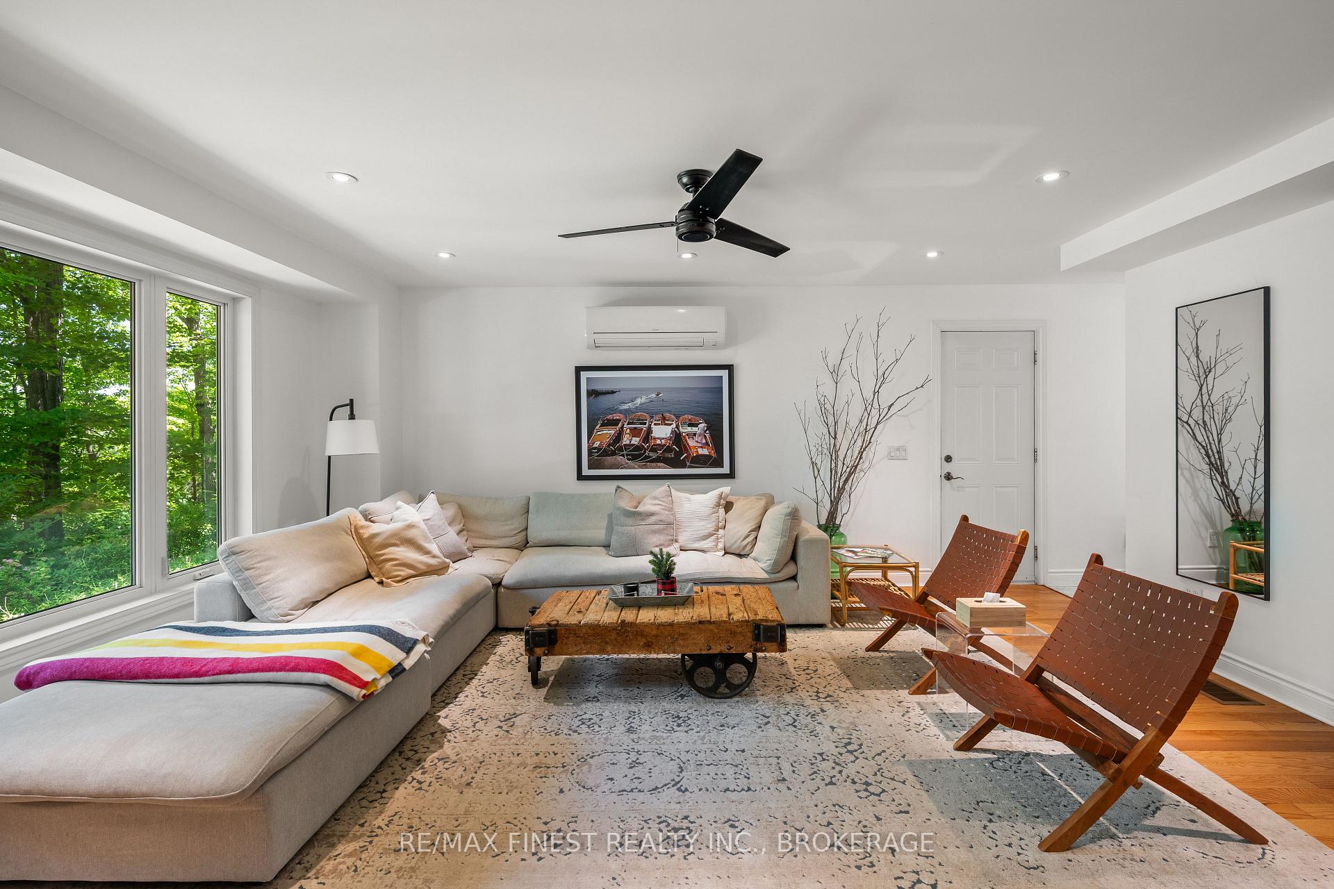 Photo 6 of 32 Oakwood Lane, Frontenac, Frontenac South — HOMEH