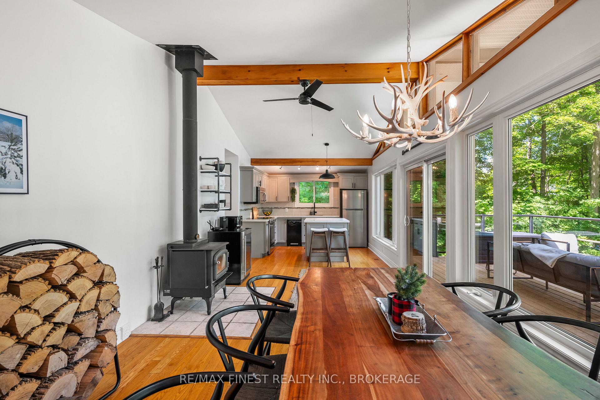 Photo 12 of 32 Oakwood Lane, Frontenac, Frontenac South — HOMEH