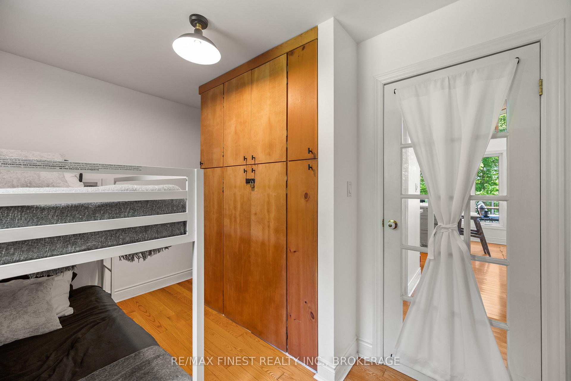 Photo 16 of 32 Oakwood Lane, Frontenac, Frontenac South — HOMEH