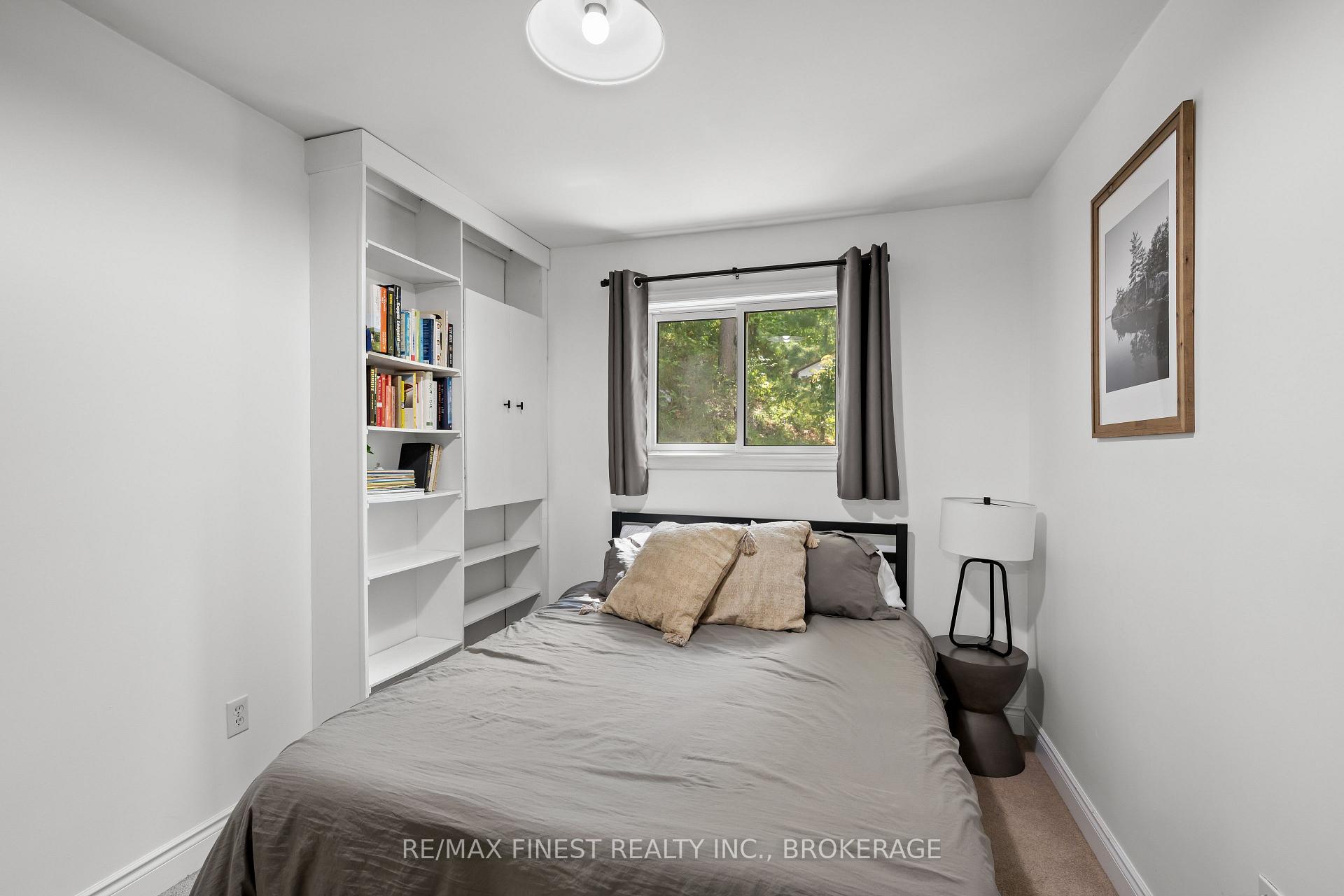 Photo 23 of 32 Oakwood Lane, Frontenac, Frontenac South — HOMEH