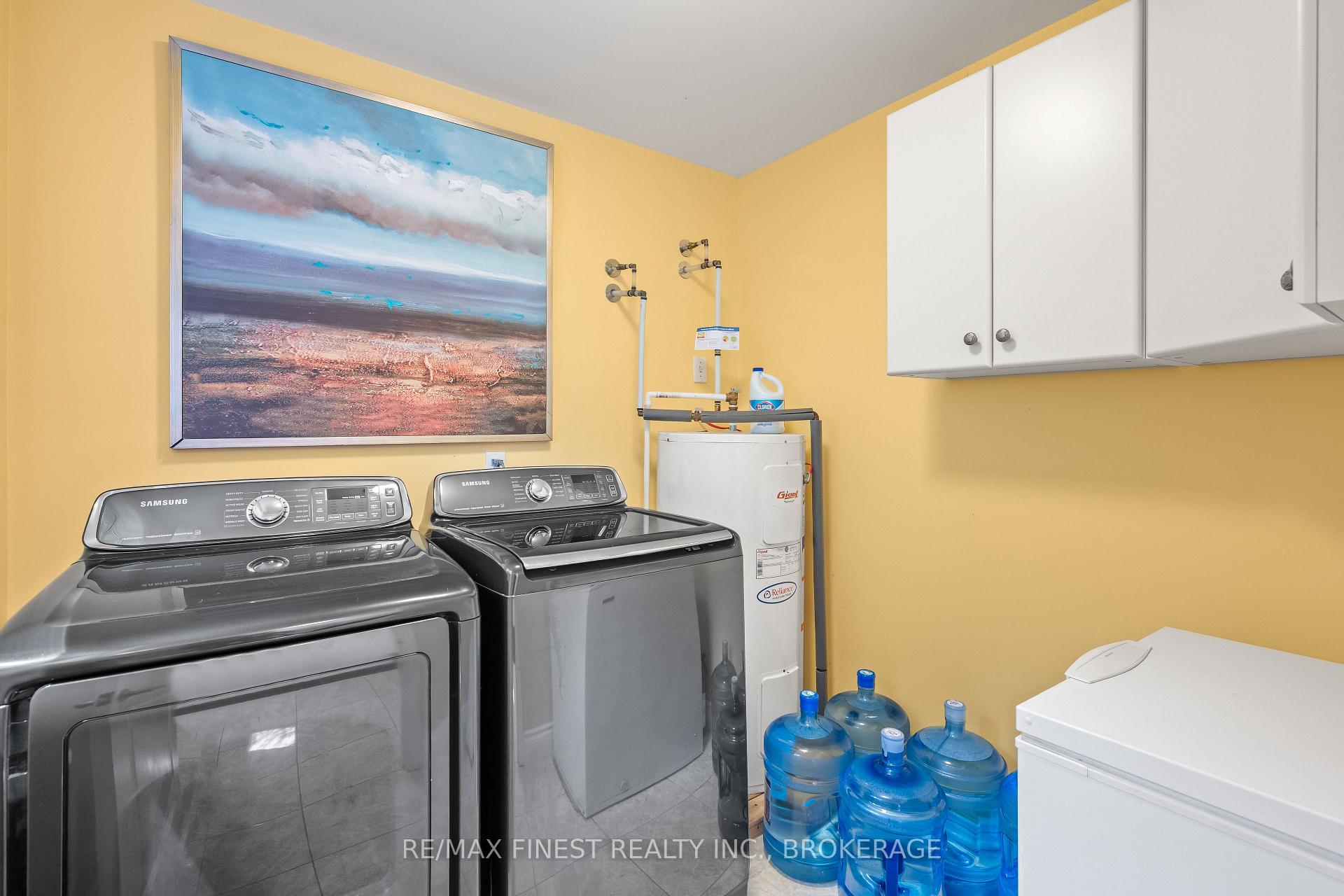 Photo 25 of 32 Oakwood Lane, Frontenac, Frontenac South — HOMEH