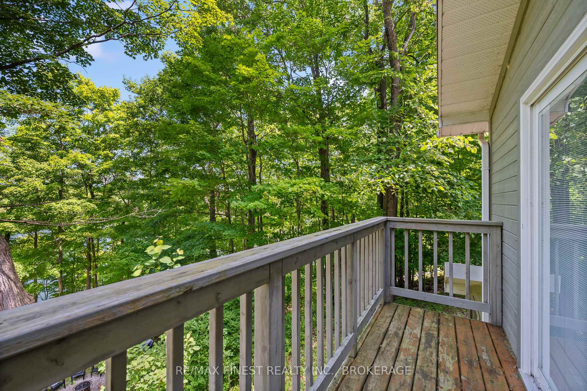 Photo 32 of 32 Oakwood Lane, Frontenac, Frontenac South — HOMEH