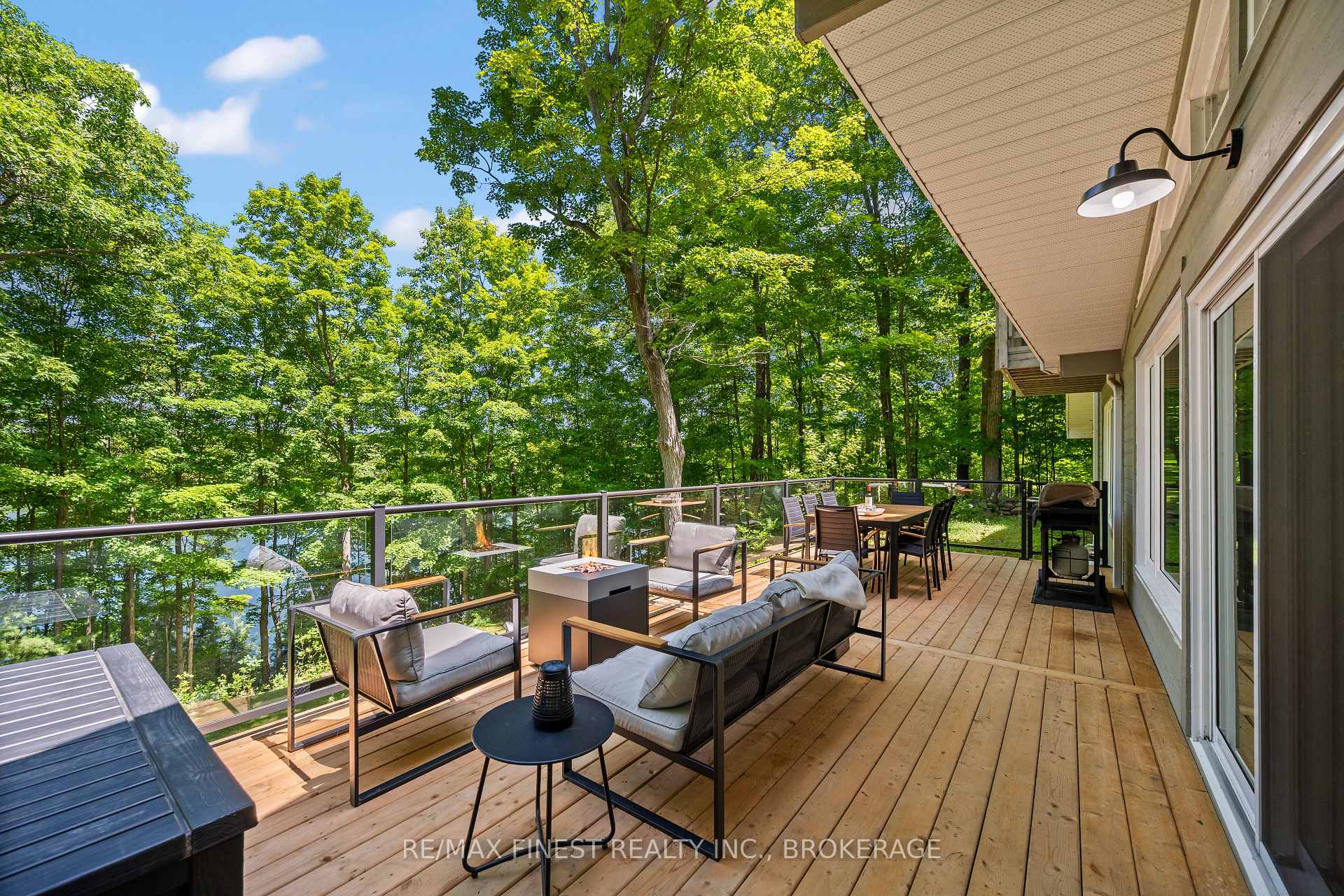 Photo 29 of 32 Oakwood Lane, Frontenac, Frontenac South — HOMEH