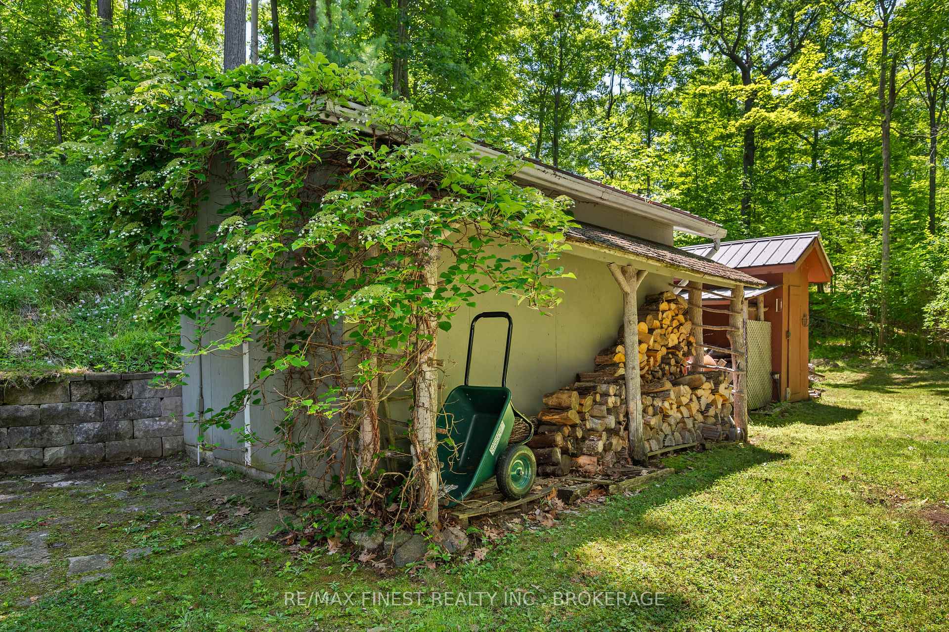 Photo 43 of 32 Oakwood Lane, Frontenac, Frontenac South — HOMEH