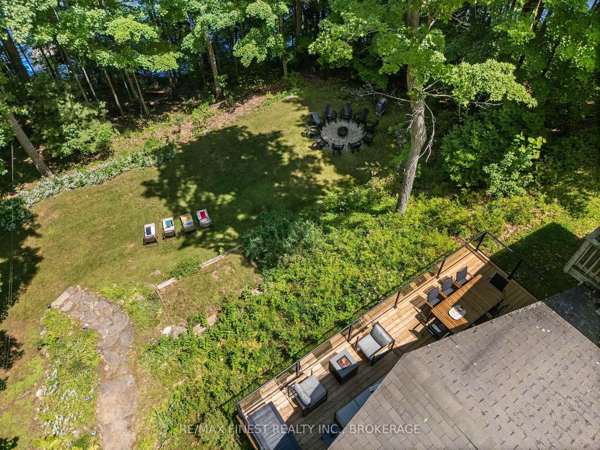 Photo 42 of 32 Oakwood Lane, Frontenac, Frontenac South — HOMEH