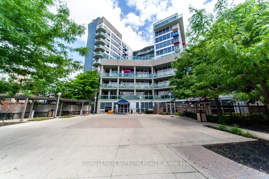 Front of Unit 706, 1600 Keele Street
