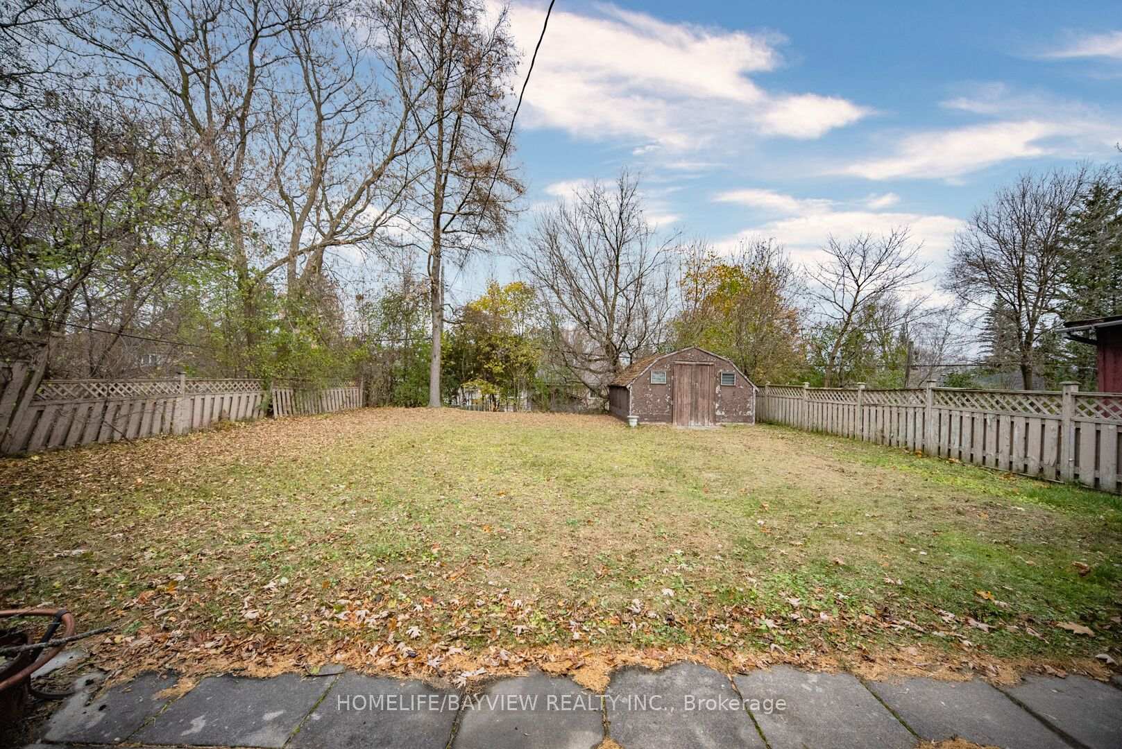 Photo 18 of 58 Collins Crescent, Aurora, Aurora Heights — HOMEH