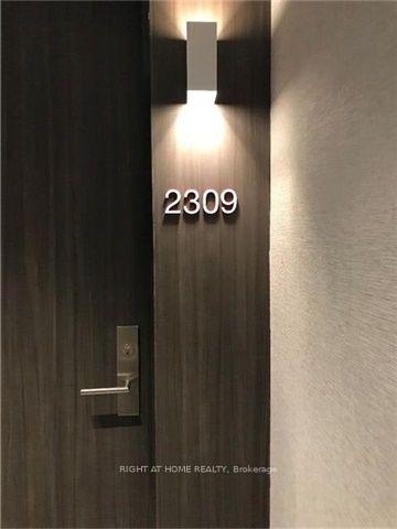 Photo 2 of Unit 2309, 185 Roehampton Avenue, Toronto, Mount Pleasant West — HOMEH