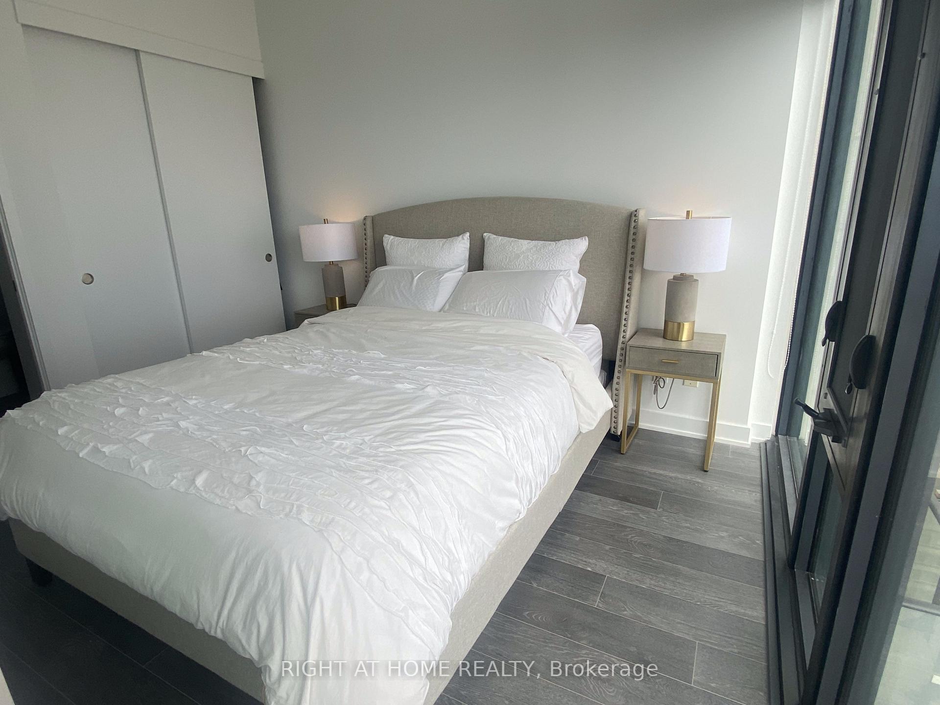 Photo 12 of Unit 2309, 185 Roehampton Avenue, Toronto, Mount Pleasant West — HOMEH