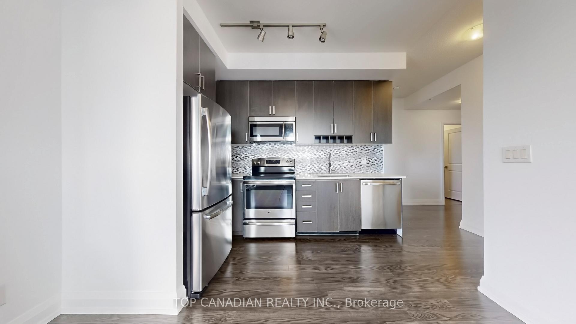 Photo 6 of Unit 1008, 7171 Yonge Street, Markham, Grandview — HOMEH