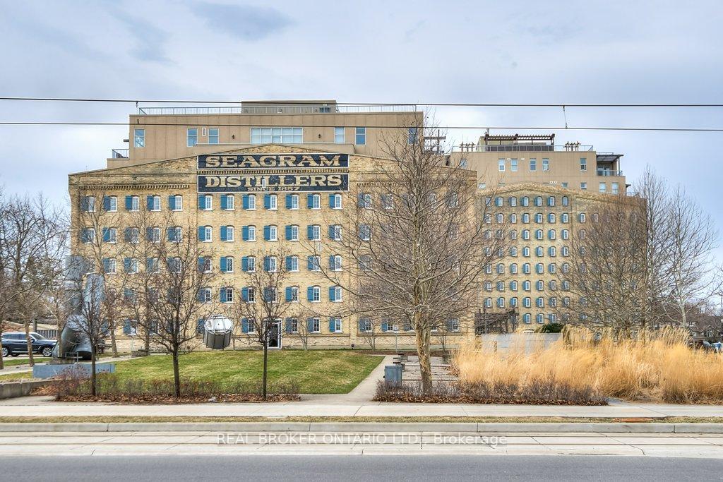 Photo 3 of Unit 202, 3 Father David Bauer Drive, Waterloo — HOMEH