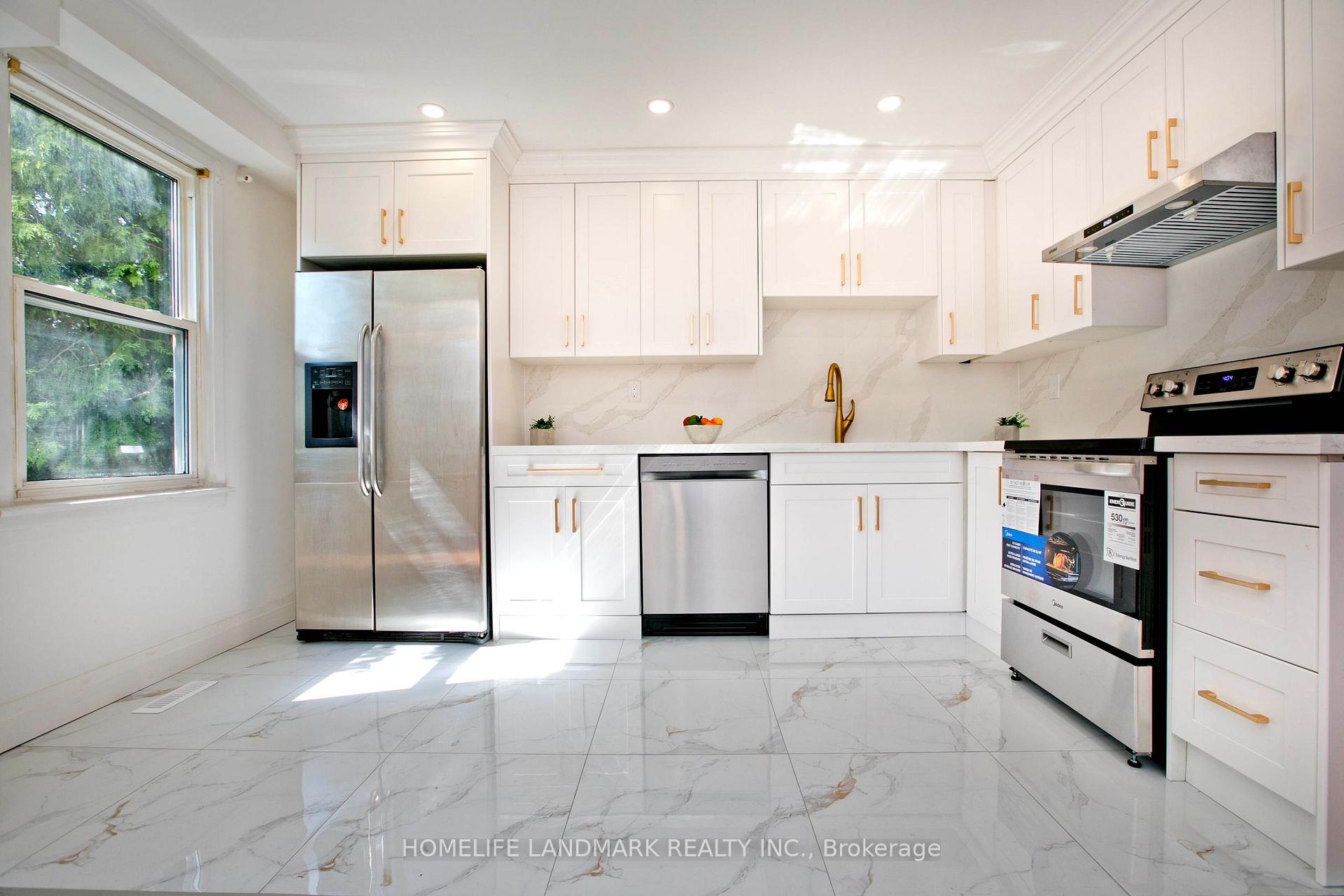 Photo 7 of 1806 John Street, Markham, Bayview Fairway-Bayview Country Club Estates — HOMEH