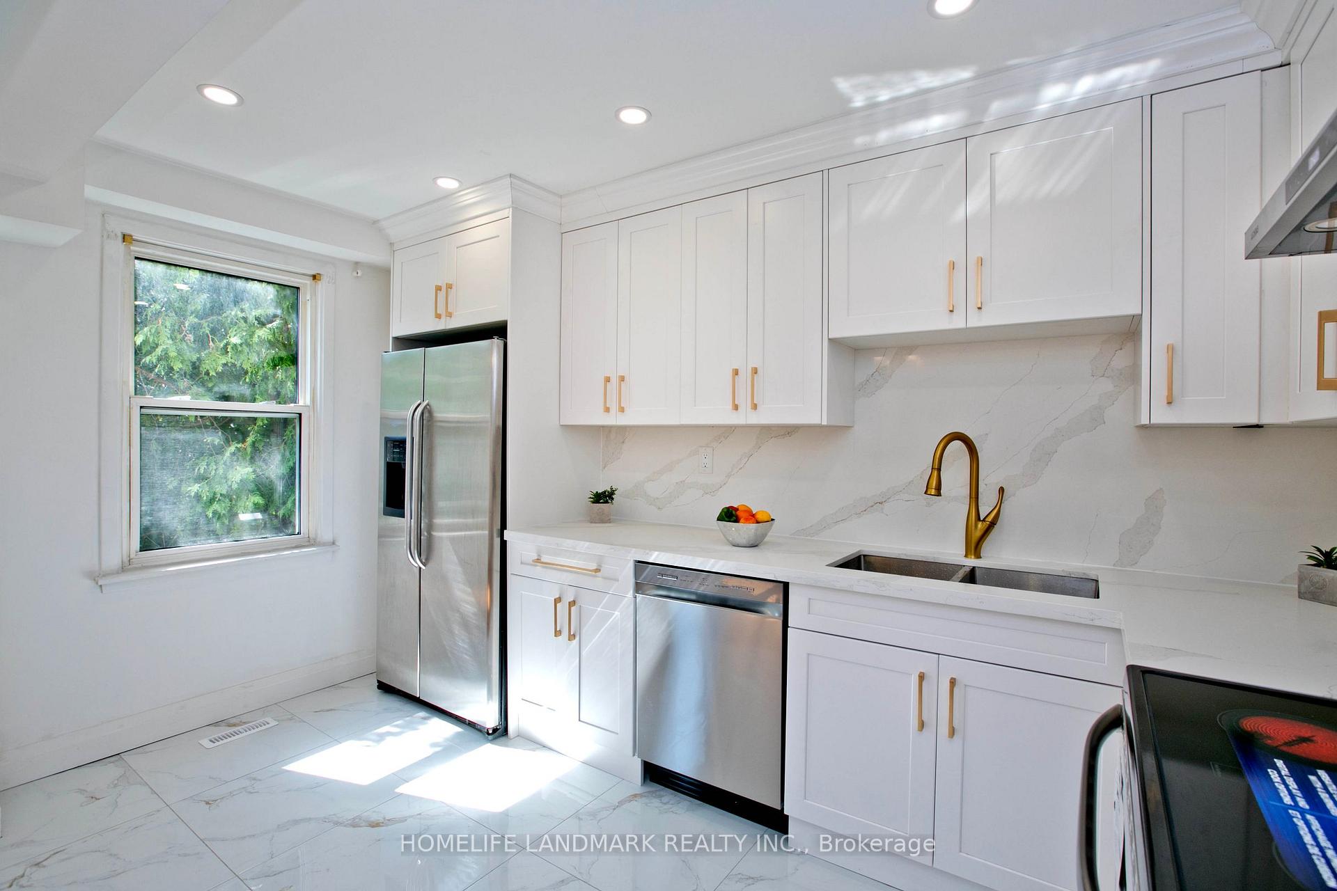 Photo 8 of 1806 John Street, Markham, Bayview Fairway-Bayview Country Club Estates — HOMEH
