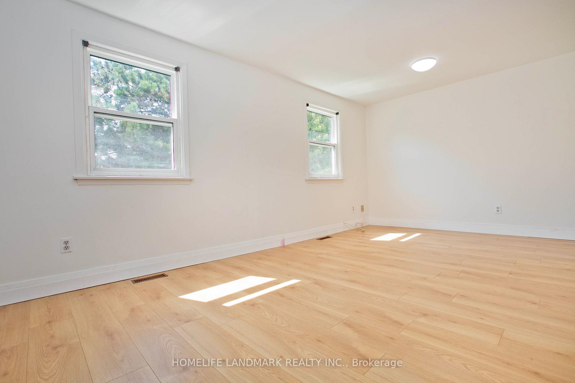Photo 11 of 1806 John Street, Markham, Bayview Fairway-Bayview Country Club Estates — HOMEH