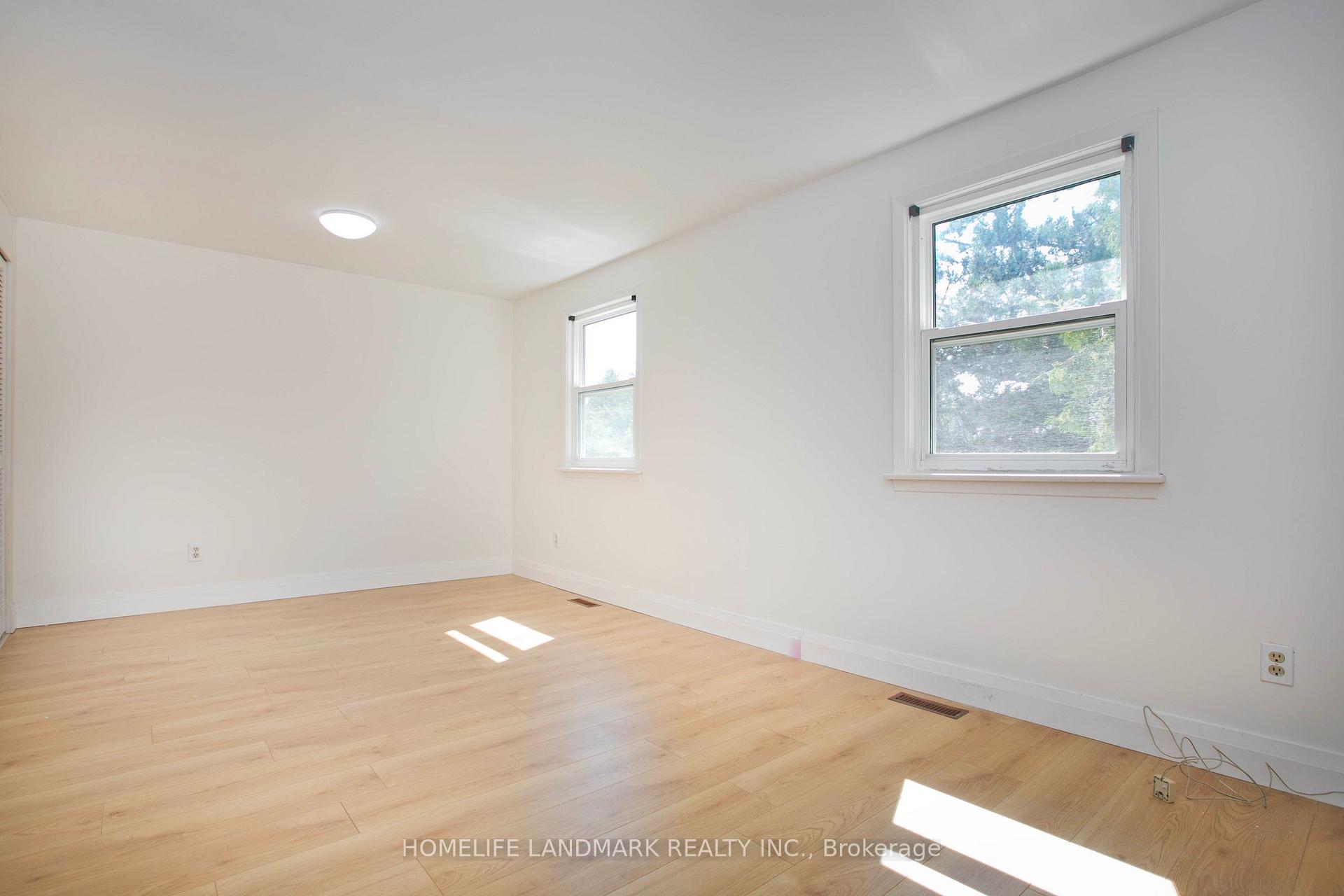 Photo 12 of 1806 John Street, Markham, Bayview Fairway-Bayview Country Club Estates — HOMEH