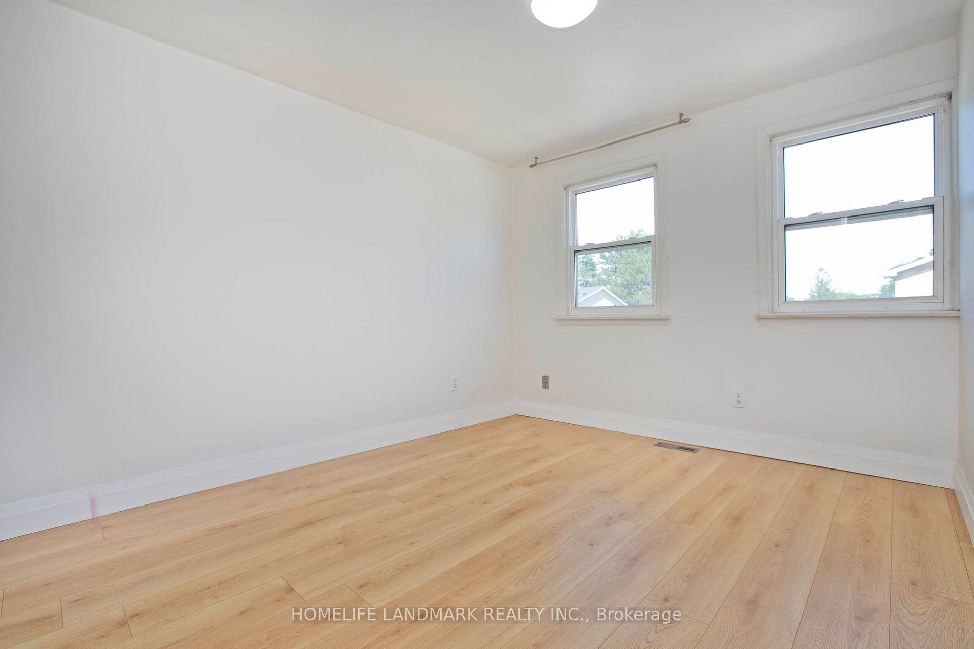 Photo 16 of 1806 John Street, Markham, Bayview Fairway-Bayview Country Club Estates — HOMEH