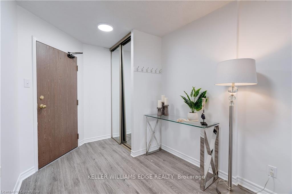 Photo 8 of Unit 409, 175 Hunter Street E, Hamilton, Corktown — HOMEH