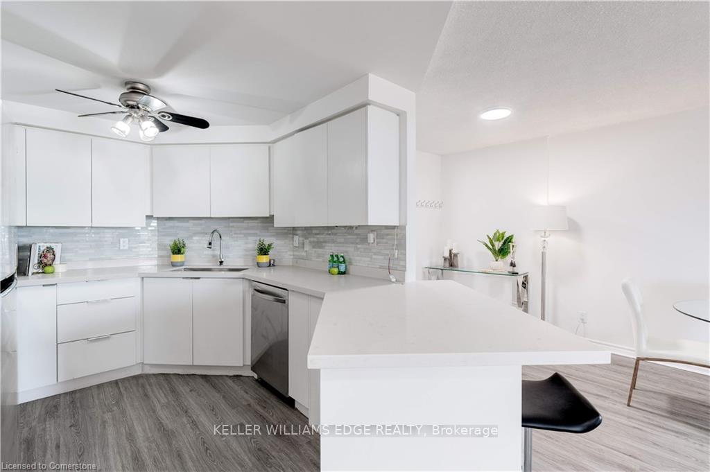 Photo 18 of Unit 409, 175 Hunter Street E, Hamilton, Corktown — HOMEH