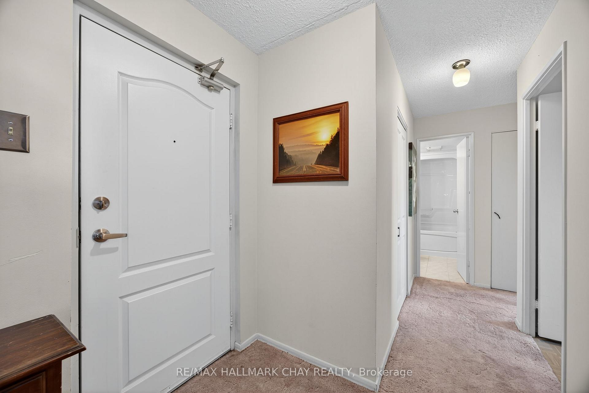 Photo 3 of Unit 705, 414 Blake Street, Barrie, Codrington — HOMEH