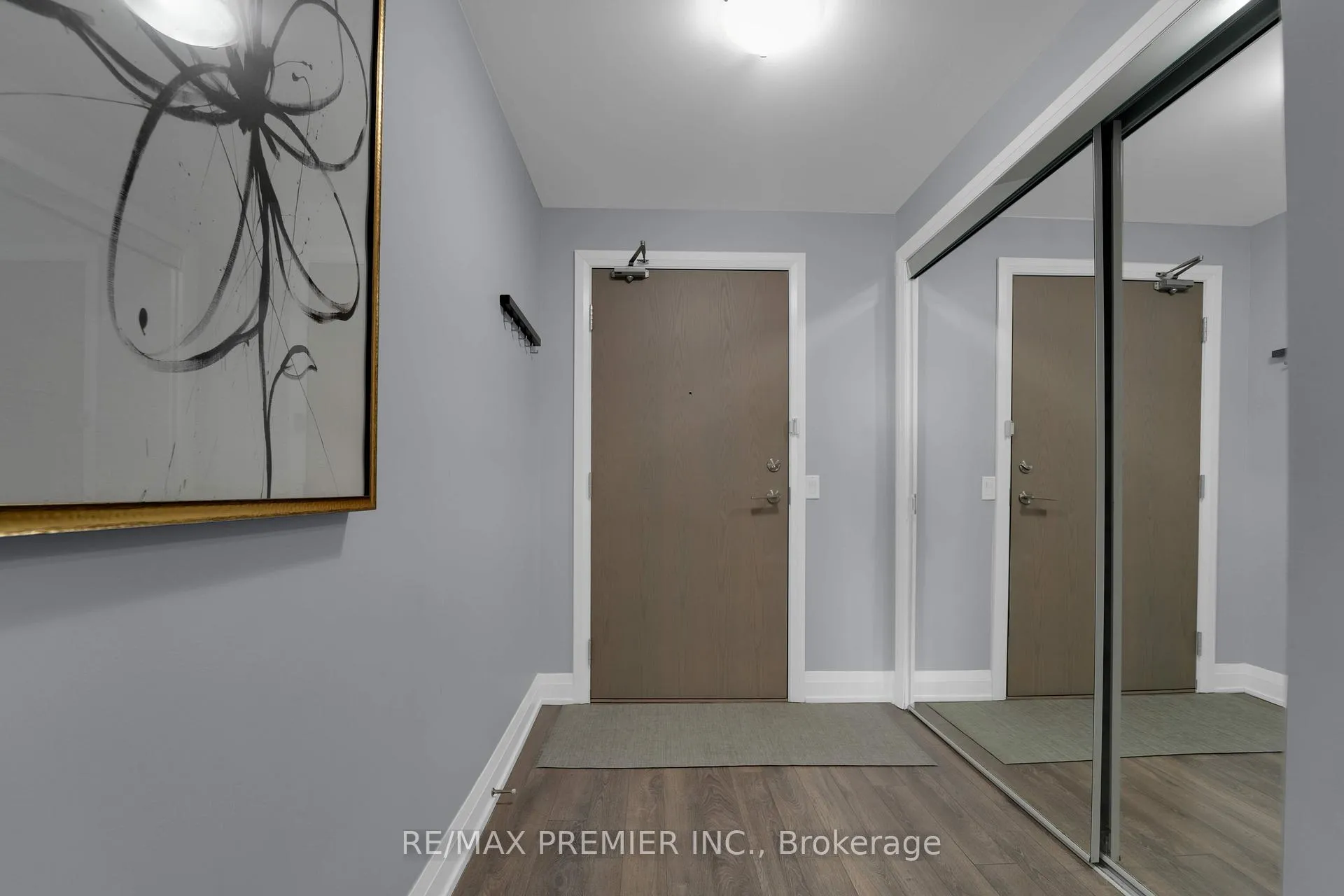 Photo 3 of Unit 426, 4800 Highway 7, Vaughan, East Woodbridge — HOMEH