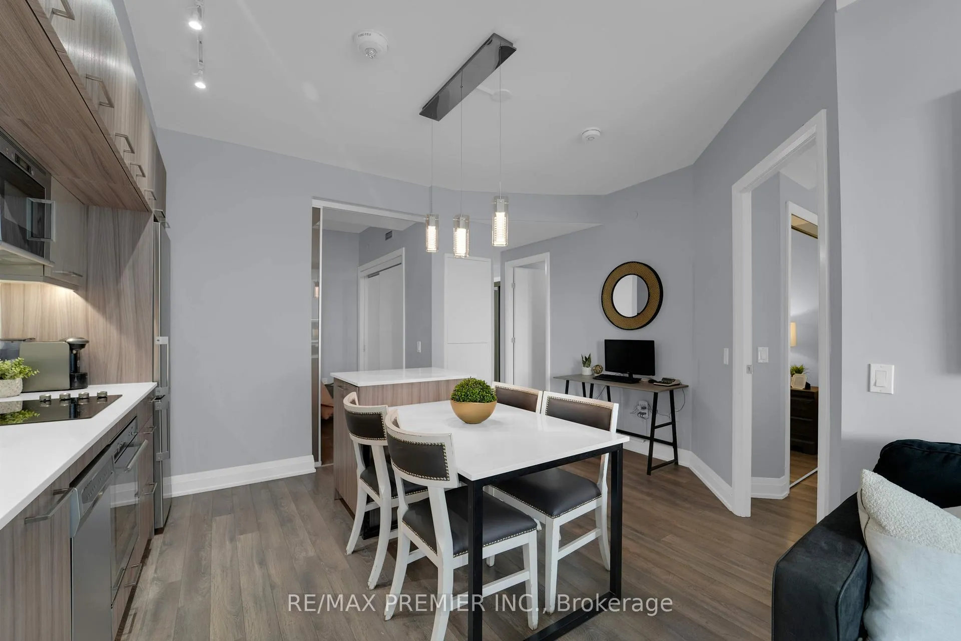 Photo 10 of Unit 426, 4800 Highway 7, Vaughan, East Woodbridge — HOMEH