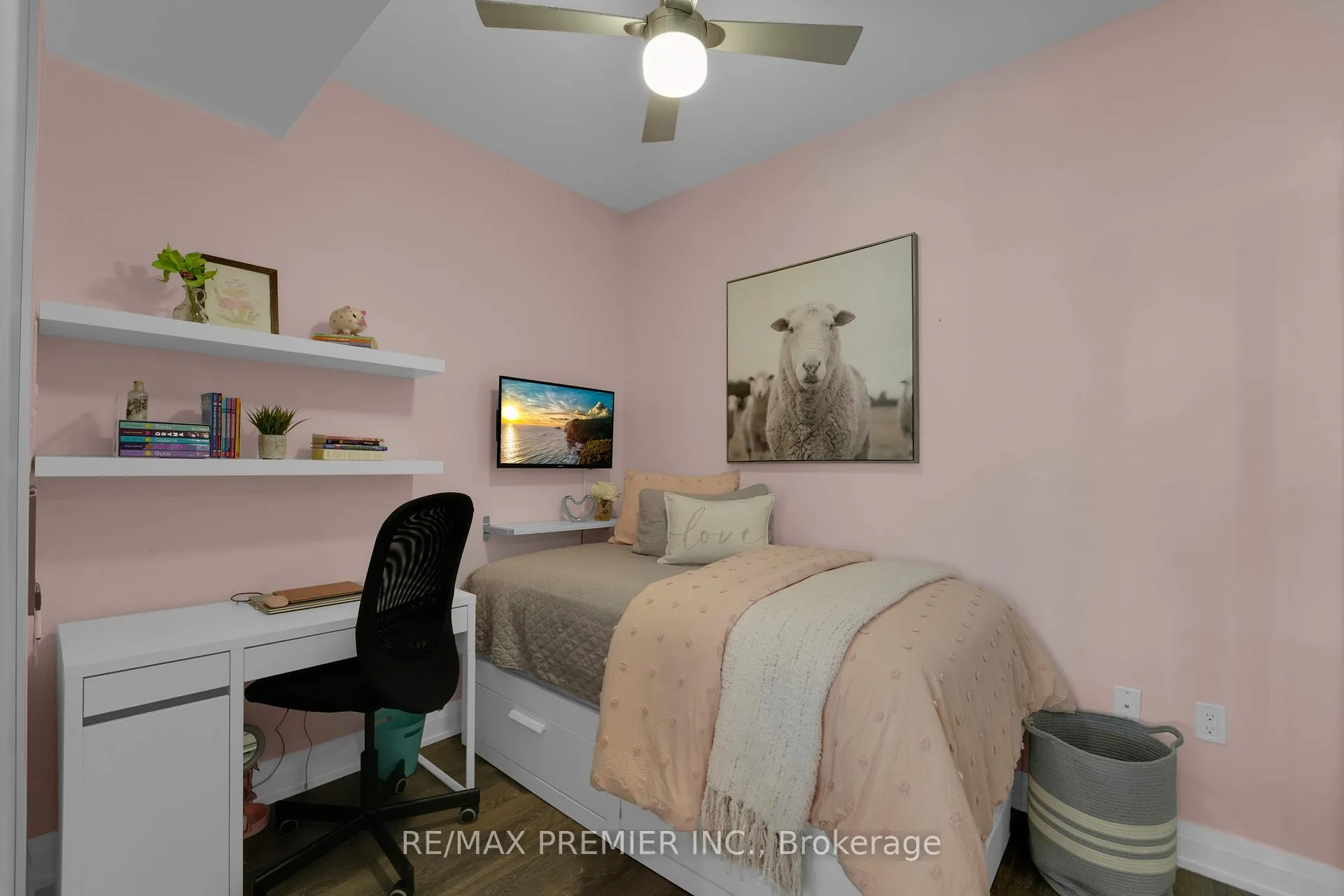 Photo 15 of Unit 426, 4800 Highway 7, Vaughan, East Woodbridge — HOMEH