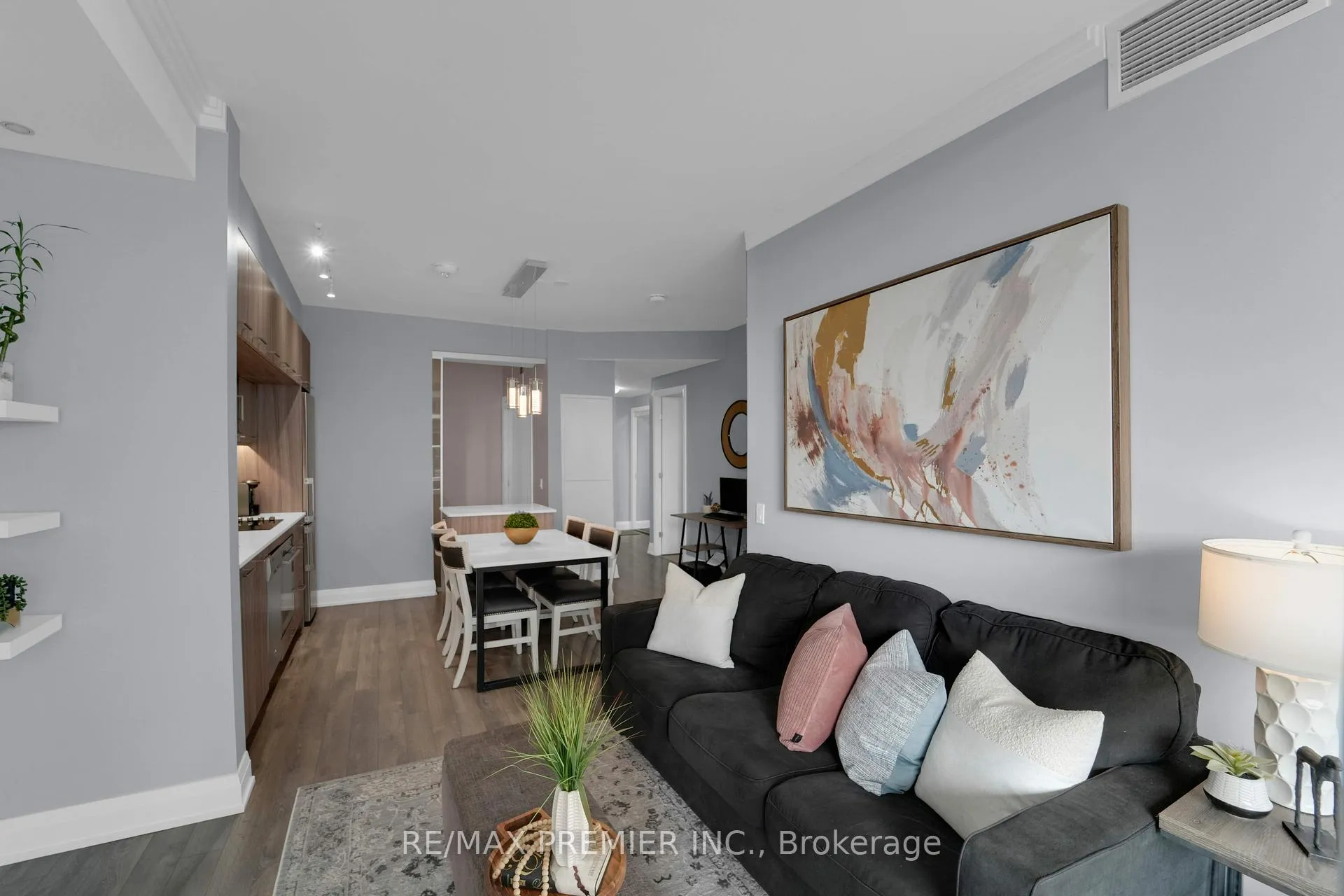 Photo 17 of Unit 426, 4800 Highway 7, Vaughan, East Woodbridge — HOMEH