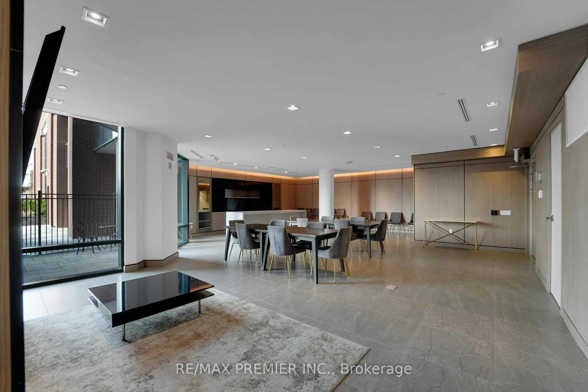 Photo 24 of Unit 426, 4800 Highway 7, Vaughan, East Woodbridge — HOMEH