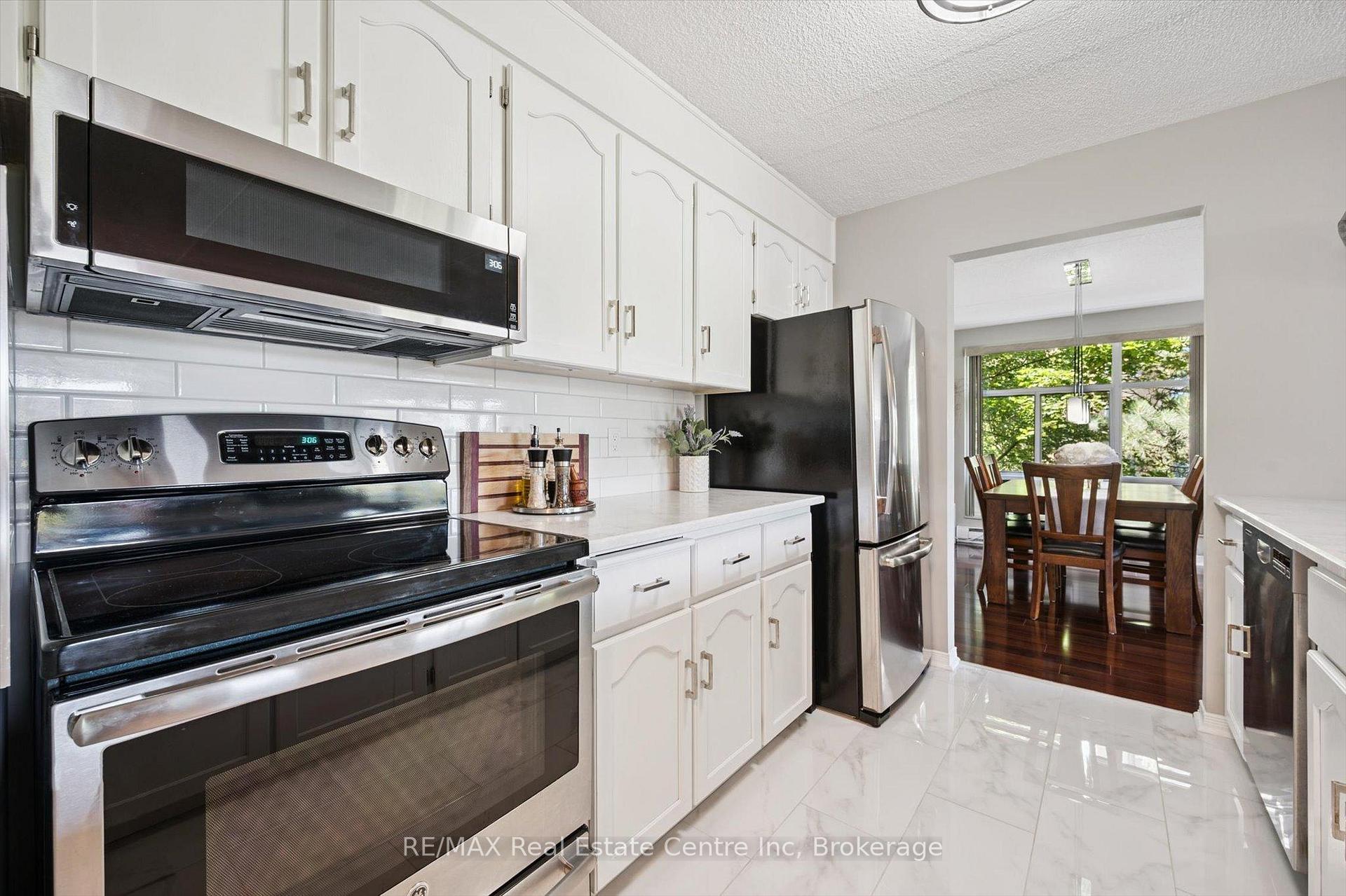 Photo 3 of Unit 306, 8 Christopher Court, Guelph, Kortright West — HOMEH