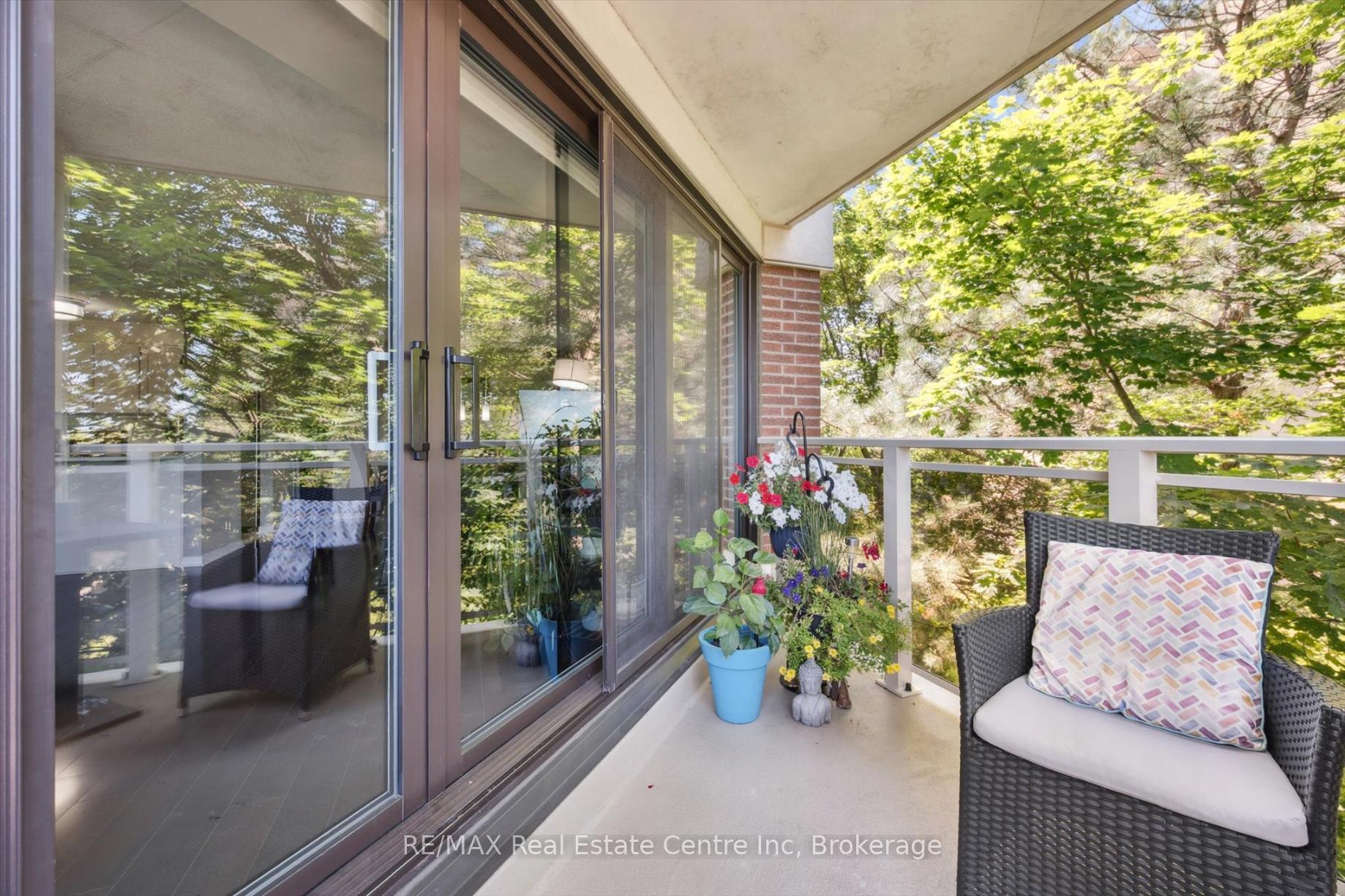 Photo 12 of Unit 306, 8 Christopher Court, Guelph, Kortright West — HOMEH