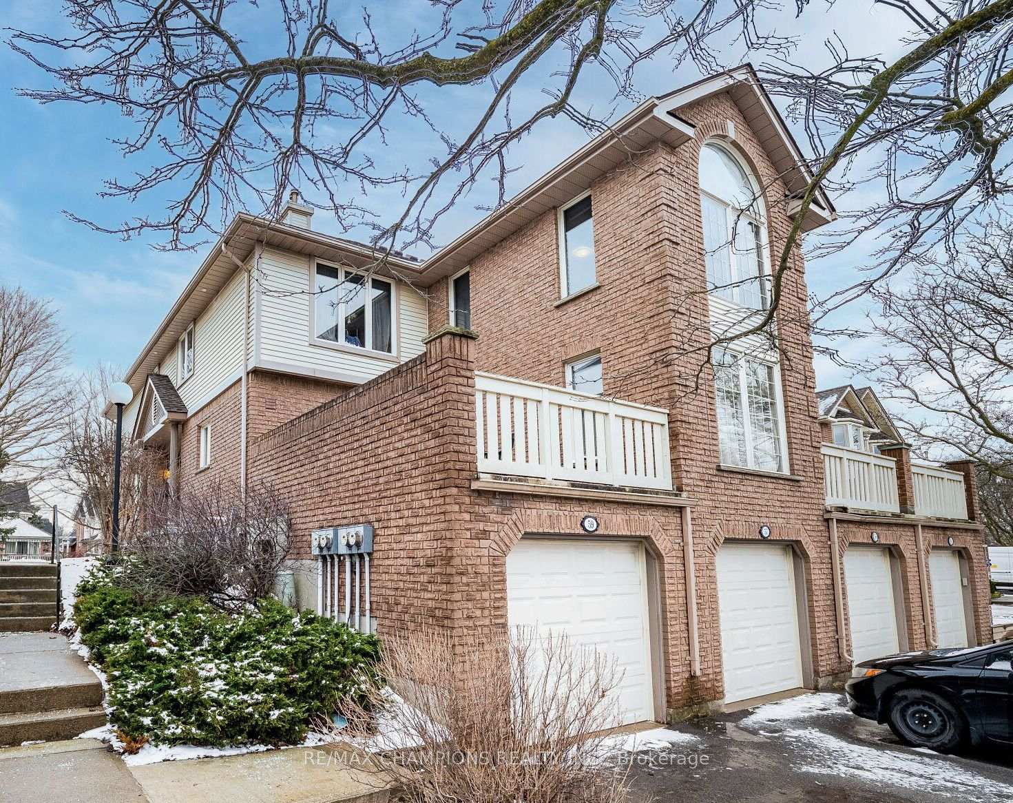Front of Unit 59, 941 Gordon Street