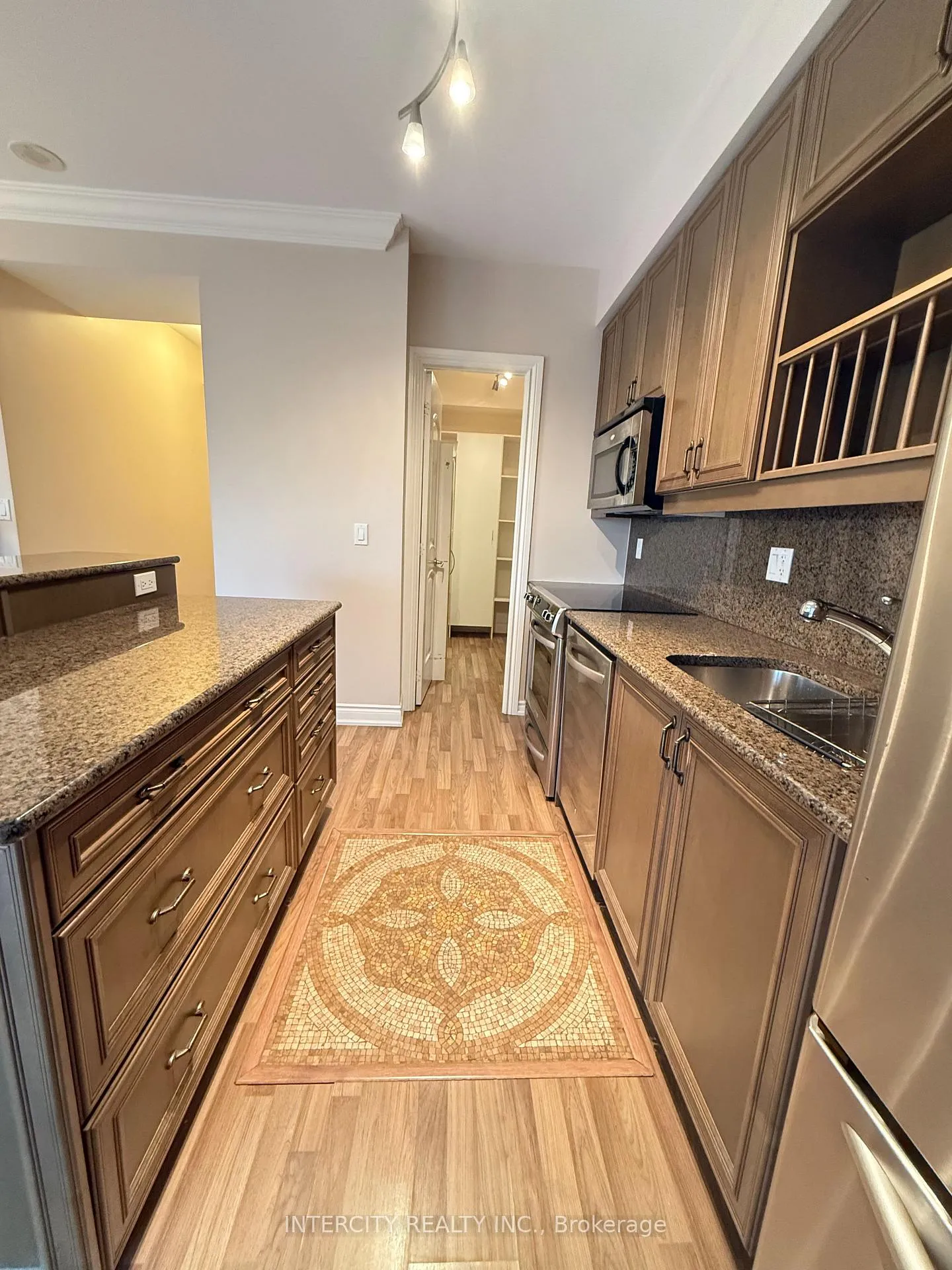 Photo 5 of Unit 212, 9225 Jane Street, Vaughan, Maple — HOMEH