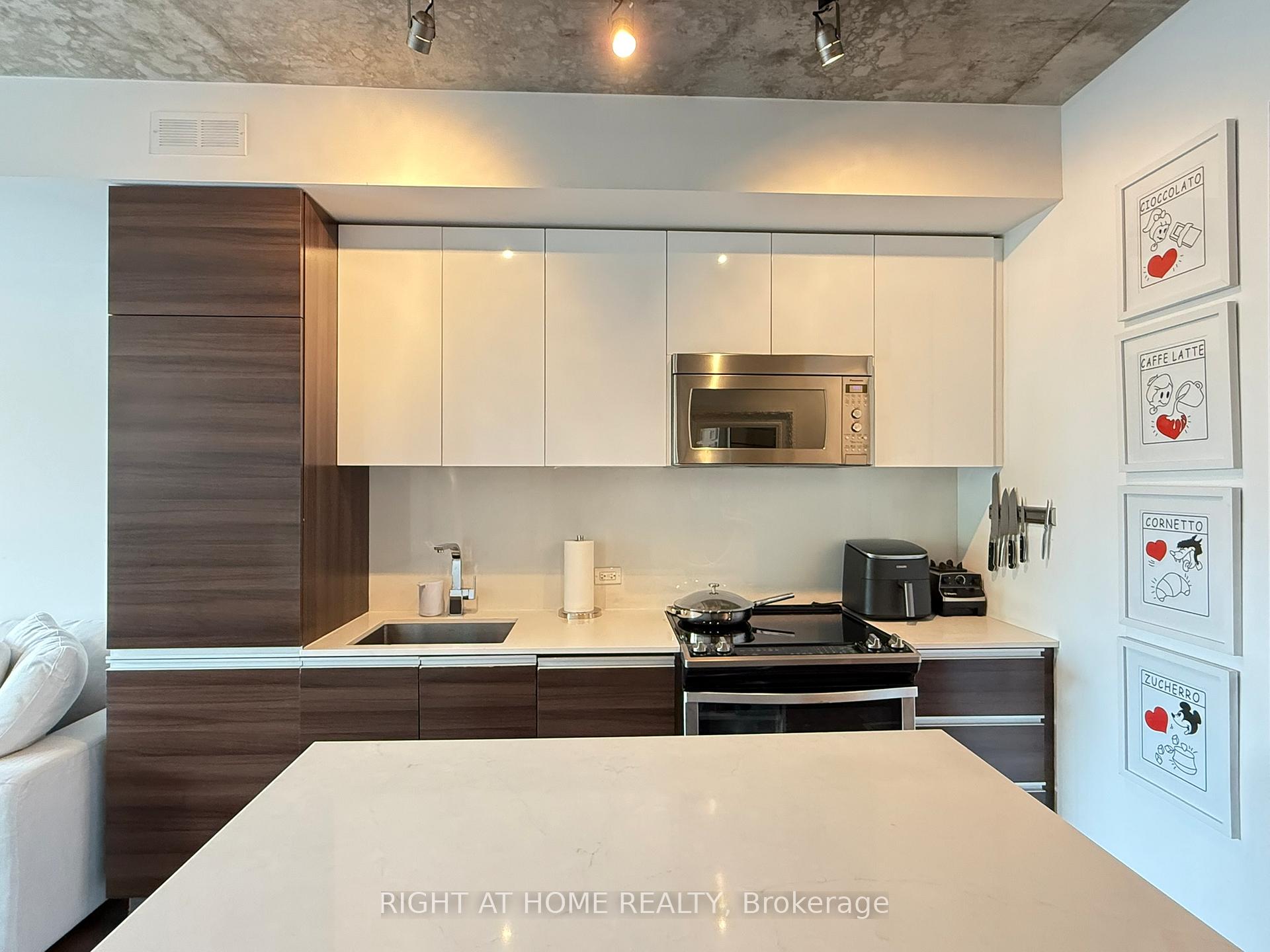 Photo 10 of Unit 307, 1238 Dundas Street E, Toronto, South Riverdale — HOMEH