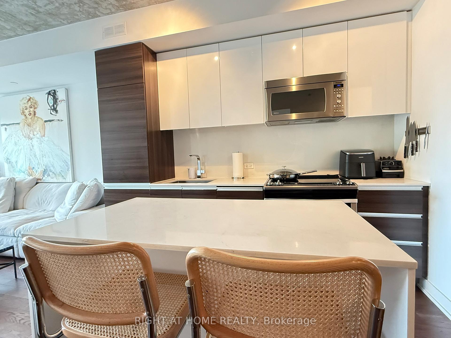 Photo 11 of Unit 307, 1238 Dundas Street E, Toronto, South Riverdale — HOMEH
