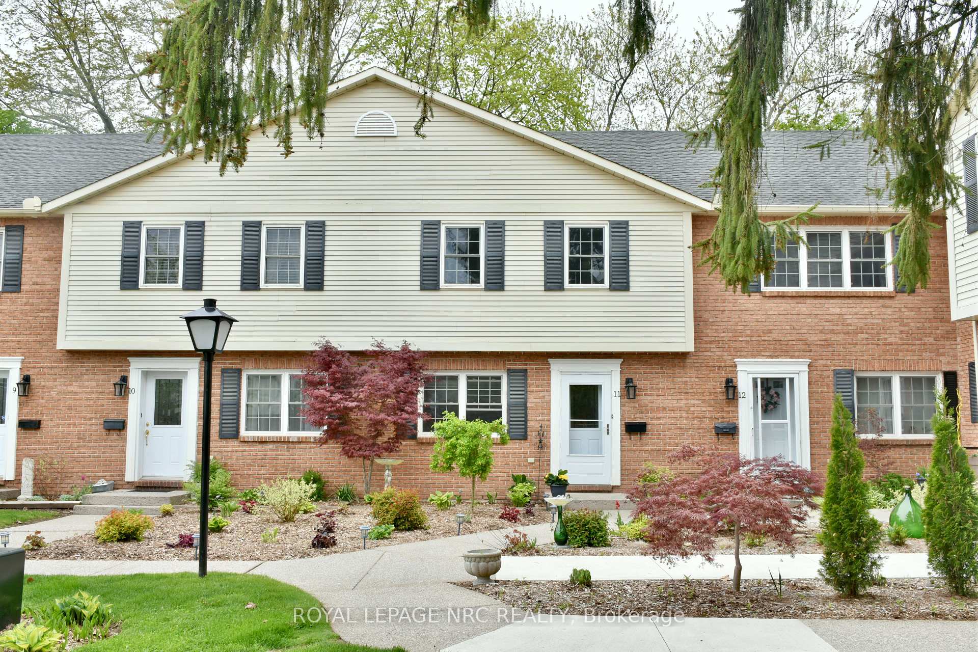Front of Unit 11, 159 Canboro Road