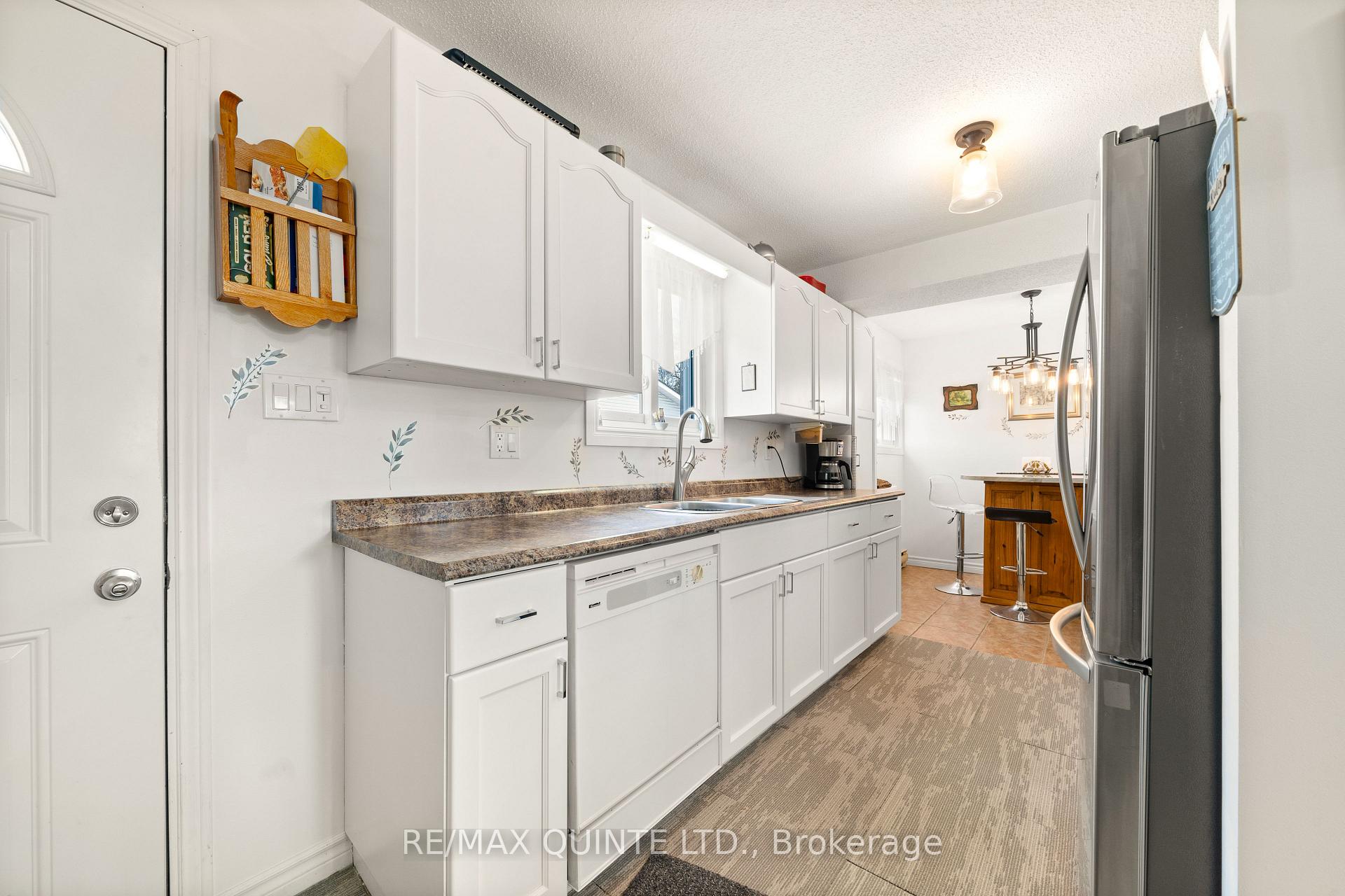 Photo 5 of Unit 19, 73 Lywood Street, Belleville, Thurlow Ward — HOMEH