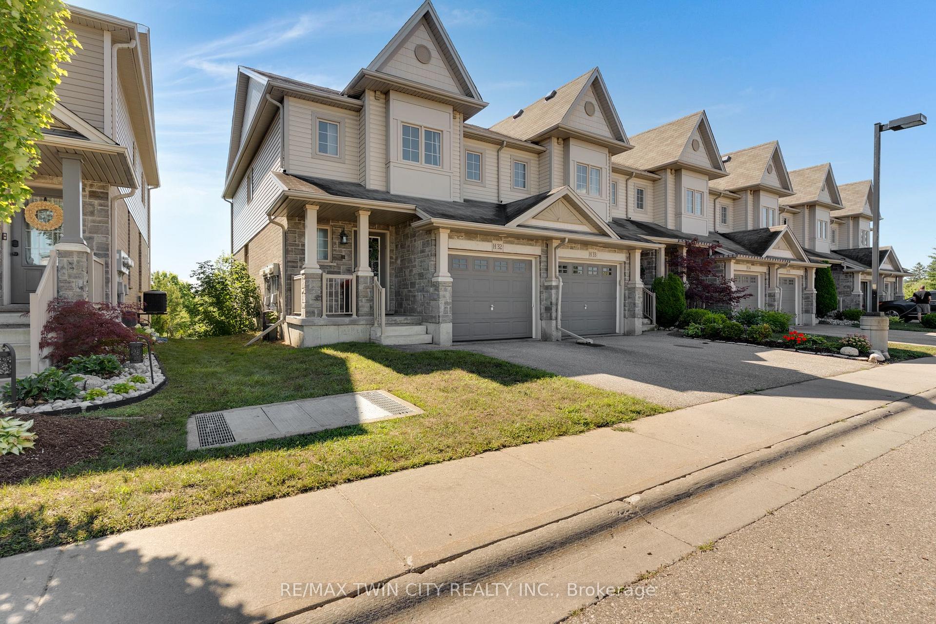 Photo 2 of Unit H32, 6 Upper Mercer Street, Kitchener — HOMEH