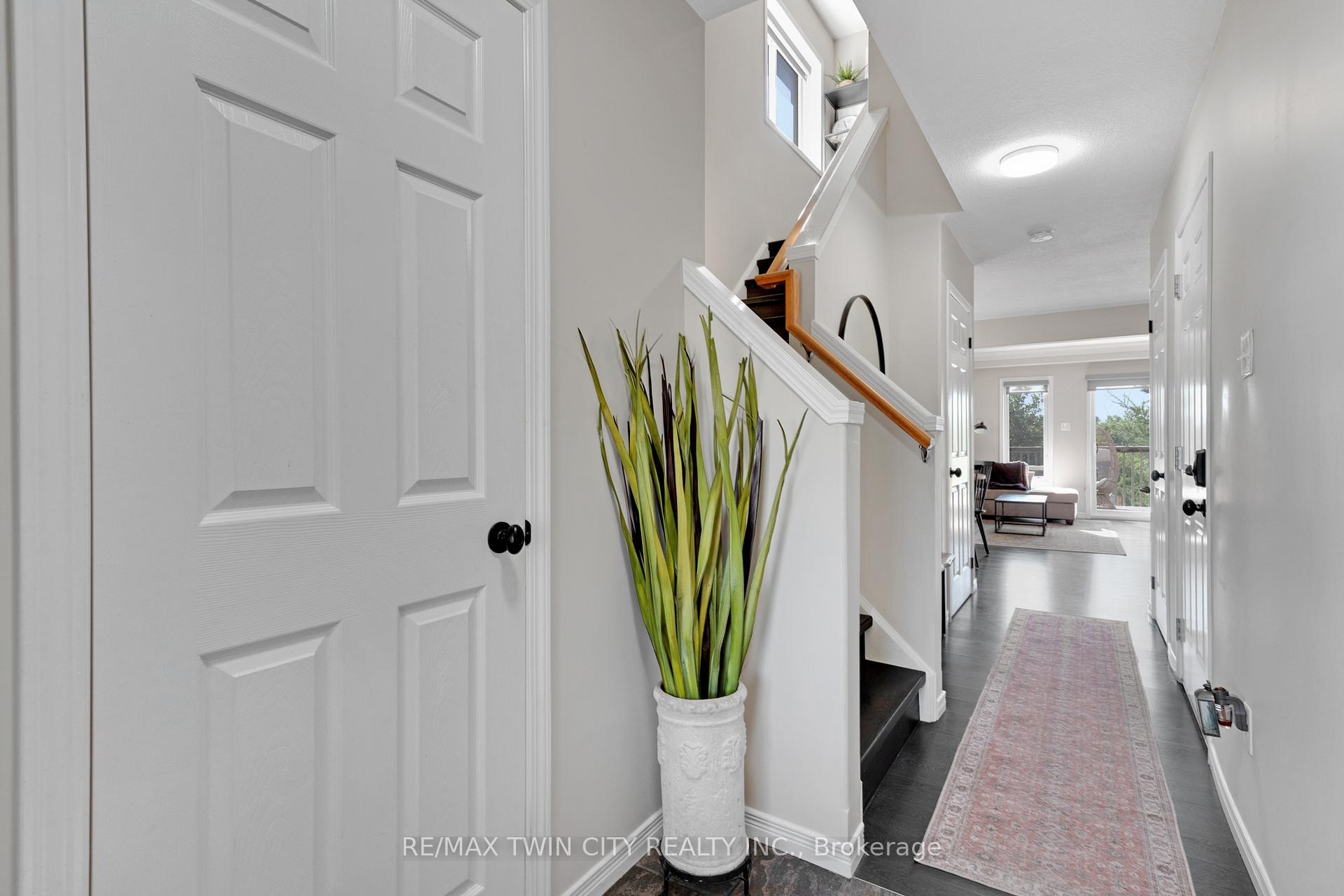 Photo 5 of Unit H32, 6 Upper Mercer Street, Kitchener — HOMEH