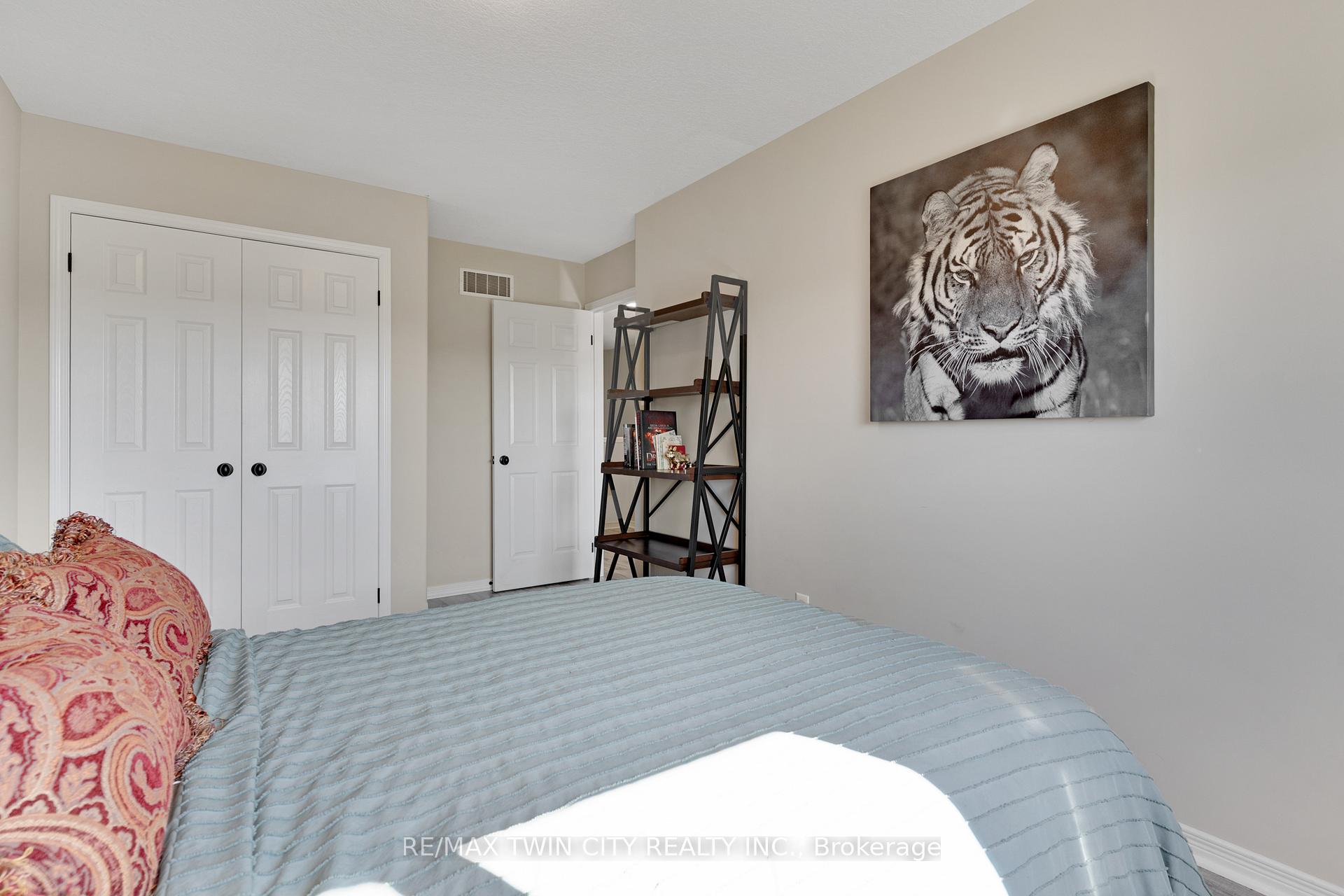 Photo 23 of Unit H32, 6 Upper Mercer Street, Kitchener — HOMEH
