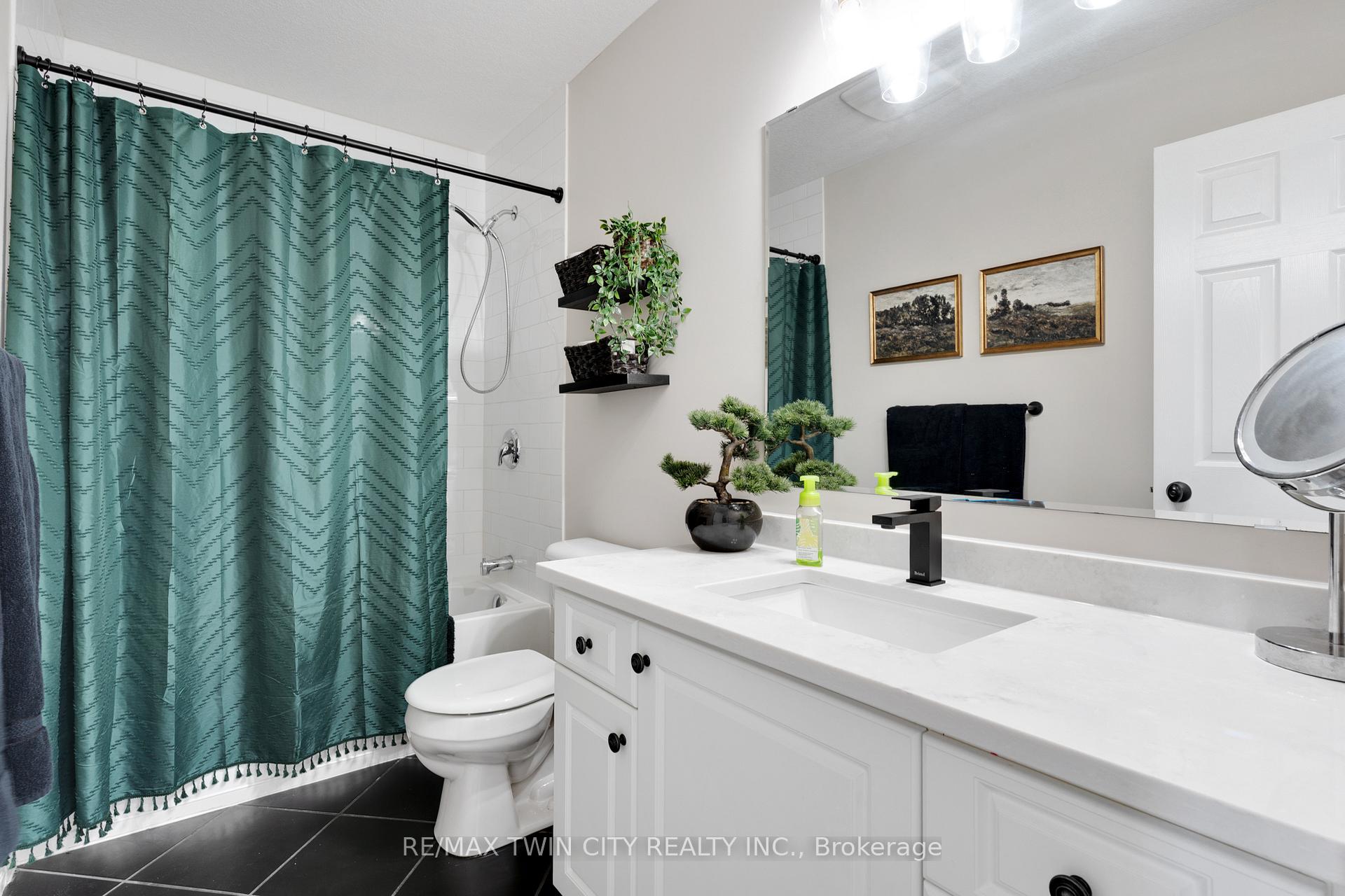 Photo 24 of Unit H32, 6 Upper Mercer Street, Kitchener — HOMEH