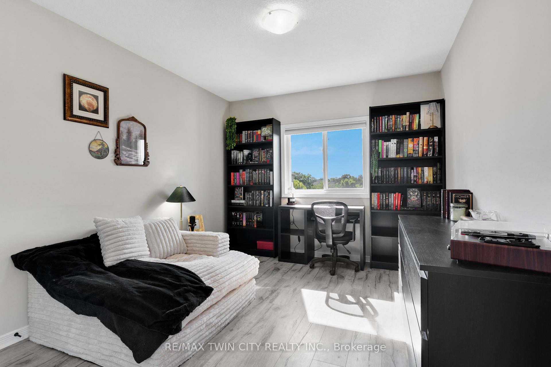 Photo 25 of Unit H32, 6 Upper Mercer Street, Kitchener — HOMEH