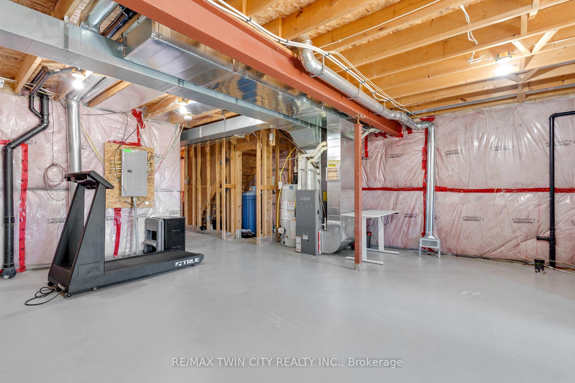 Photo 28 of Unit H32, 6 Upper Mercer Street, Kitchener — HOMEH