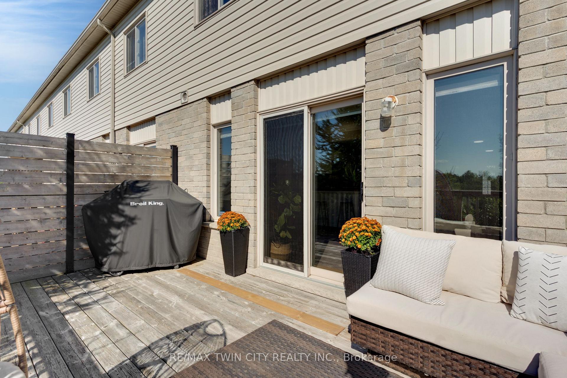 Photo 30 of Unit H32, 6 Upper Mercer Street, Kitchener — HOMEH