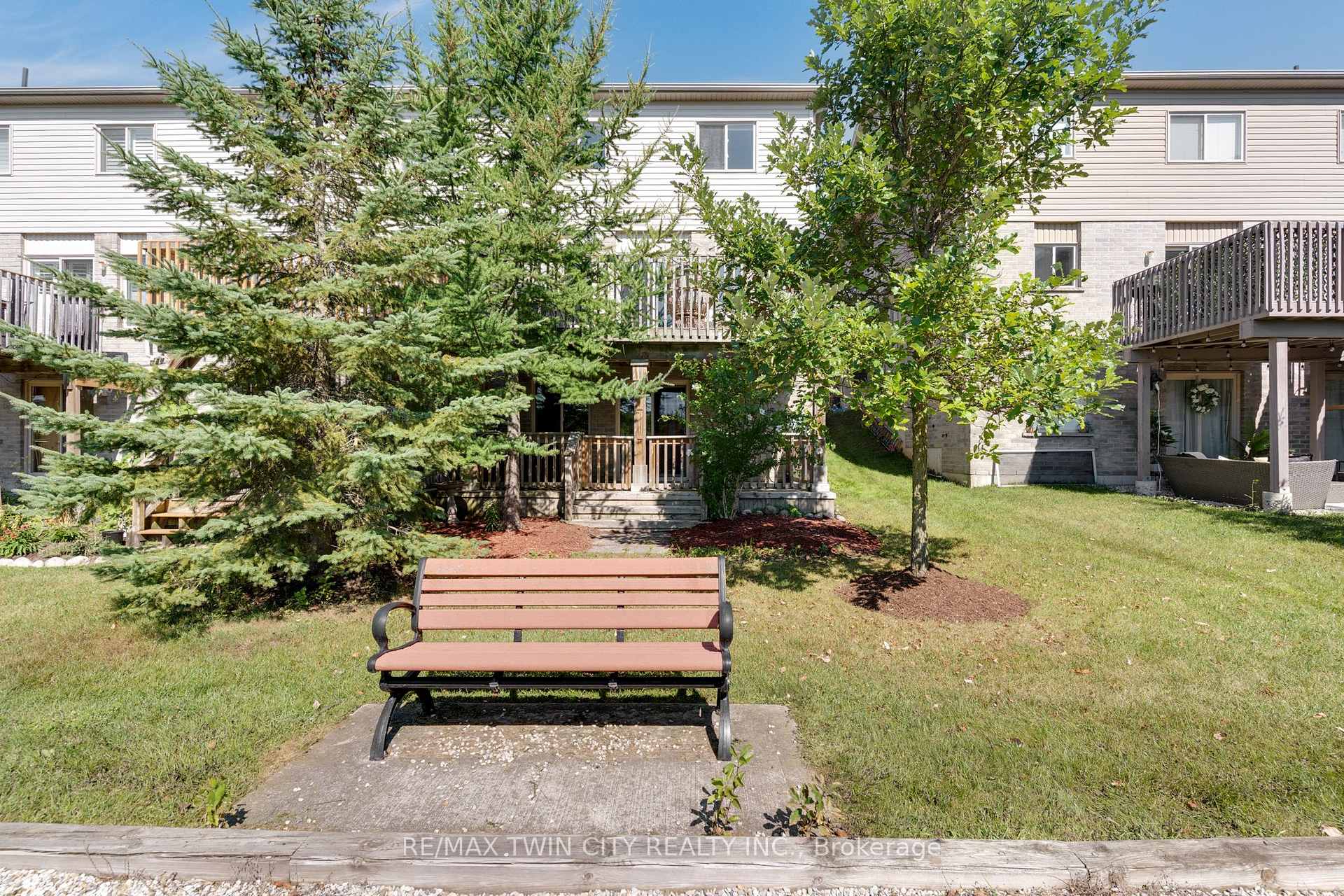 Photo 38 of Unit H32, 6 Upper Mercer Street, Kitchener — HOMEH
