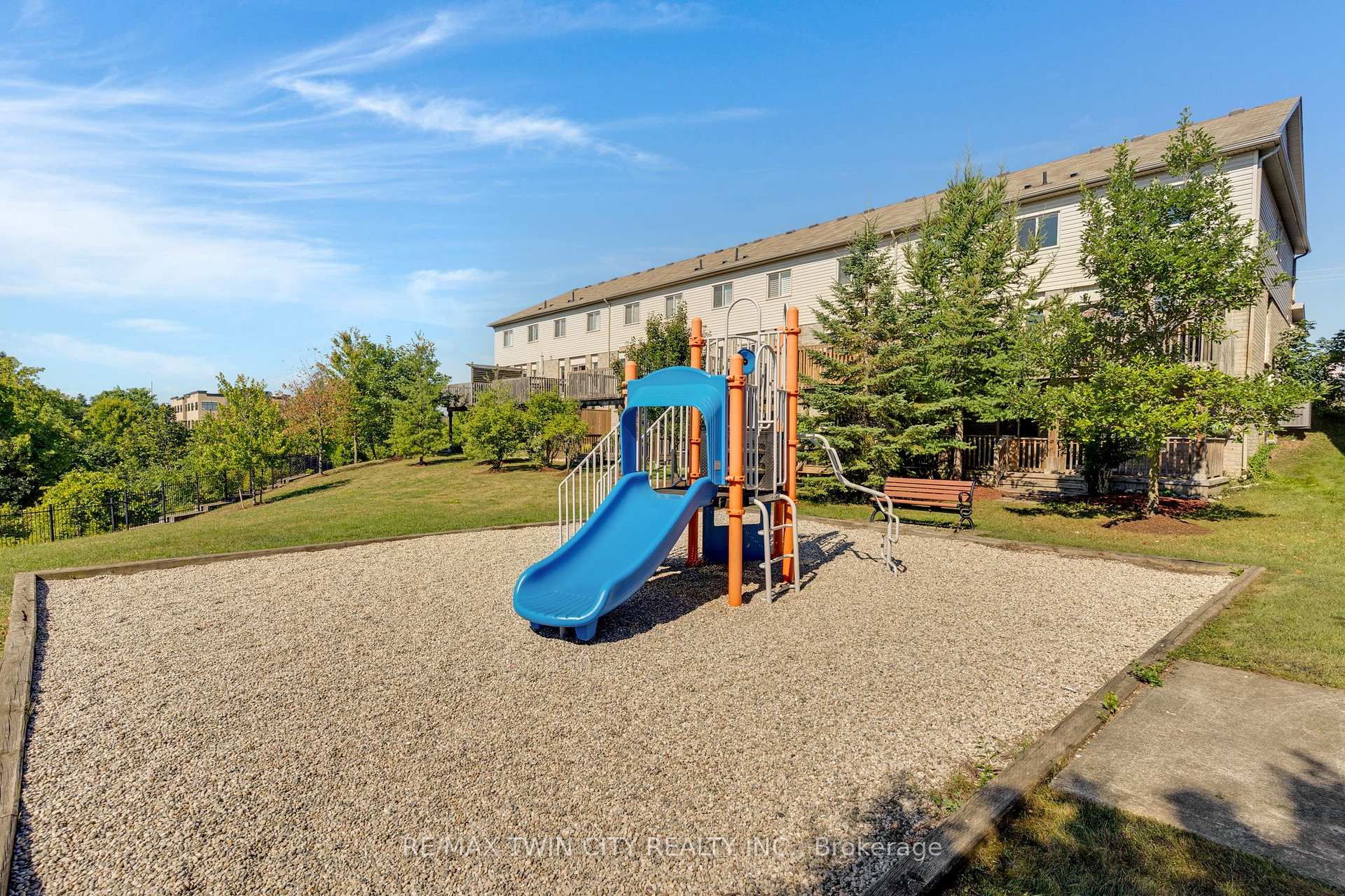 Photo 40 of Unit H32, 6 Upper Mercer Street, Kitchener — HOMEH