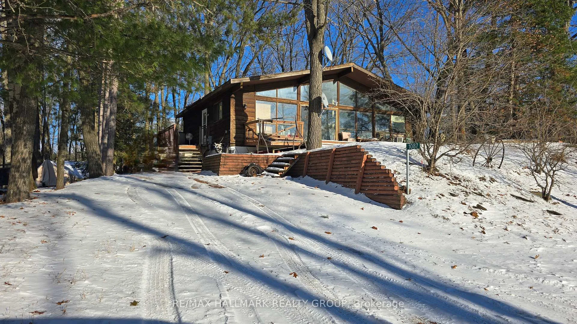 Photo 1 of 1087 Bayview Drive, Ottawa, Constance Bay — HOMEH