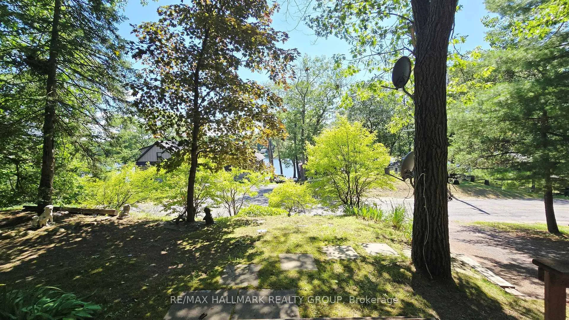 Photo 4 of 1087 Bayview Drive, Ottawa, Constance Bay — HOMEH