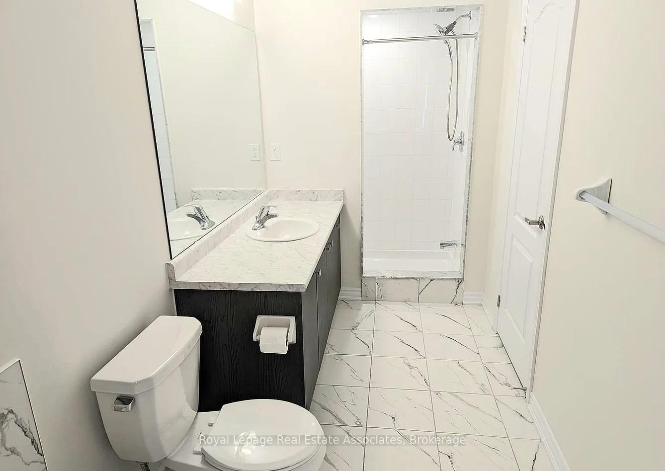 Photo 10 of 60 Witteveen Drive, Brantford — HOMEH