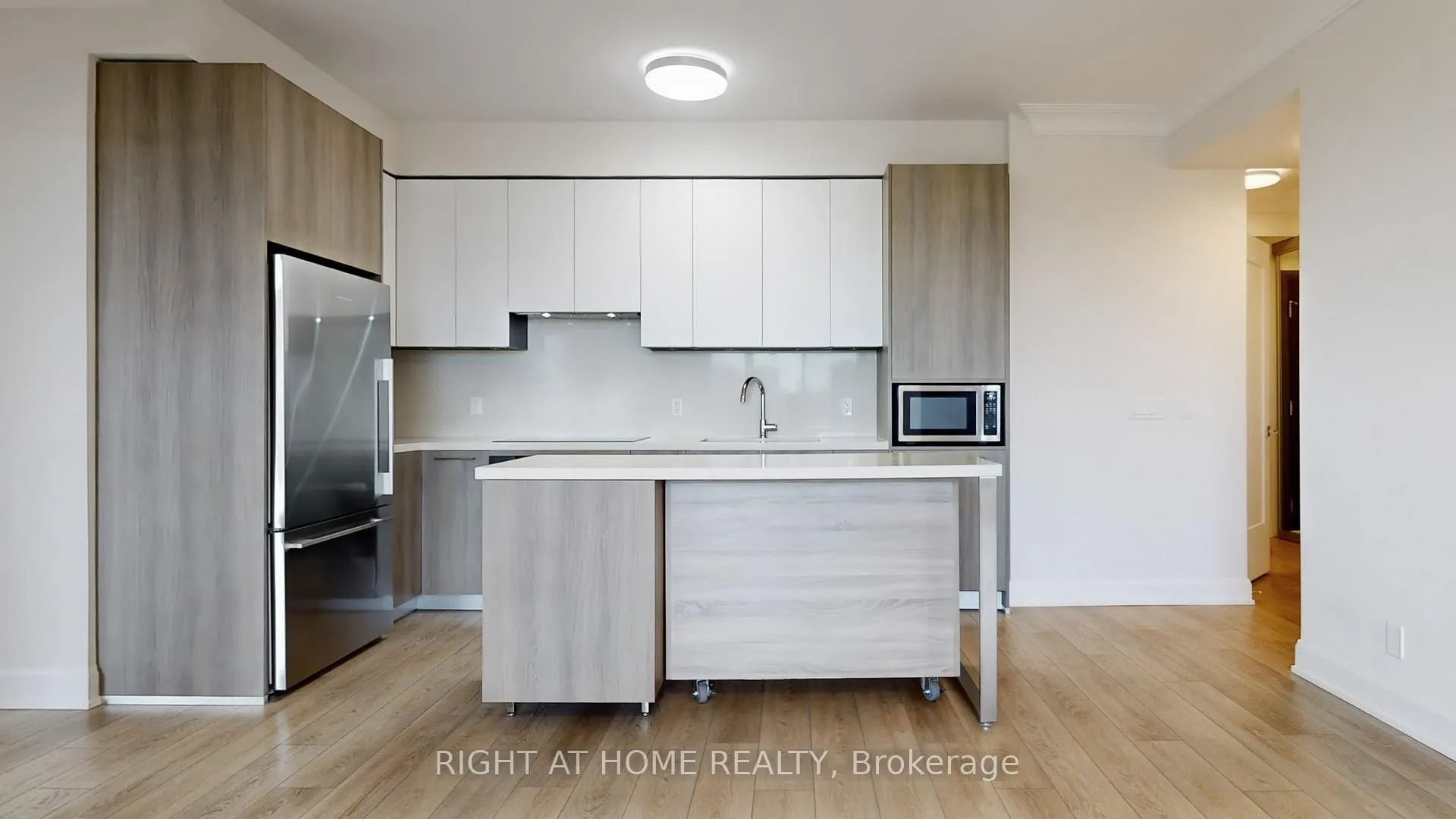 Photo 9 of Unit 807, 38 Water Walk Drive, Markham, Unionville — HOMEH